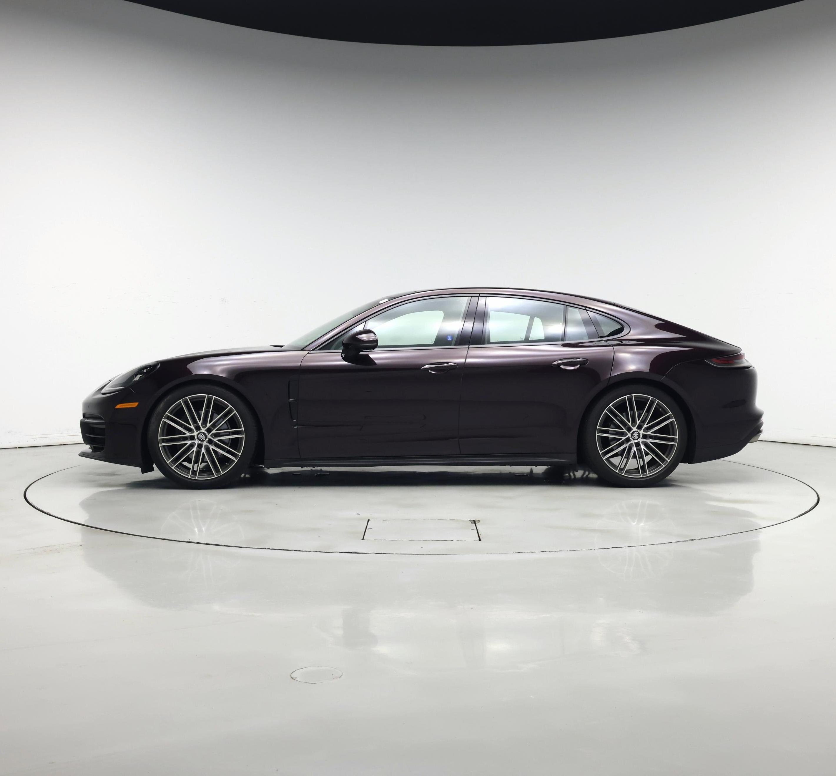 Thumbnail: 2022 Porsche Panamera - 3