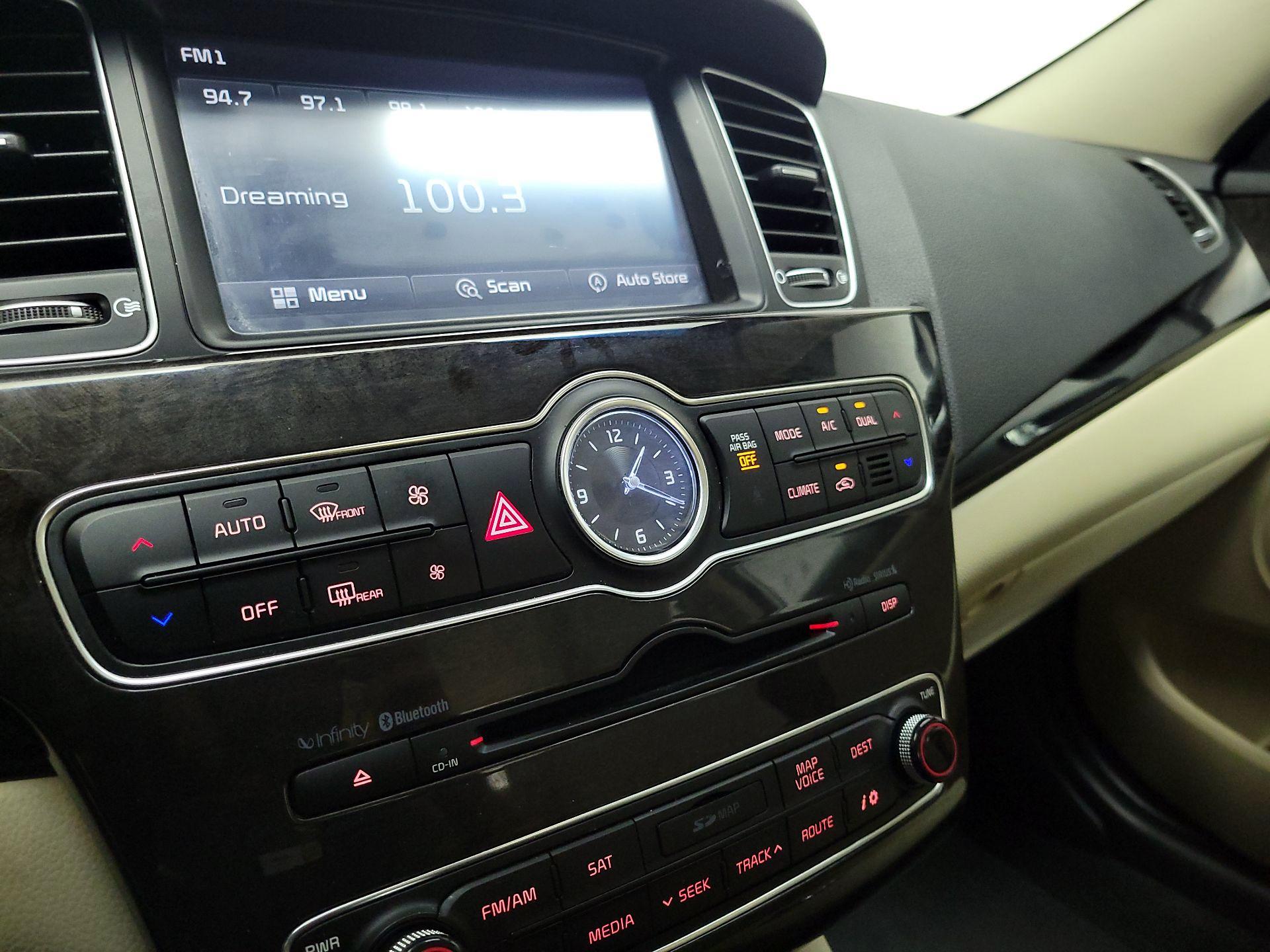 Thumbnail: 2016 Kia Cadenza - 17