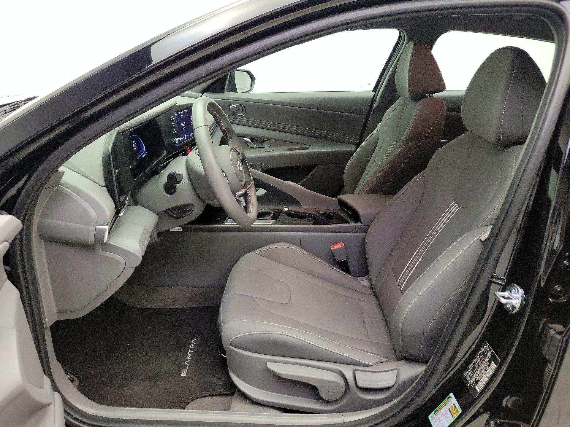 Thumbnail: 2025 Hyundai Elantra - 11