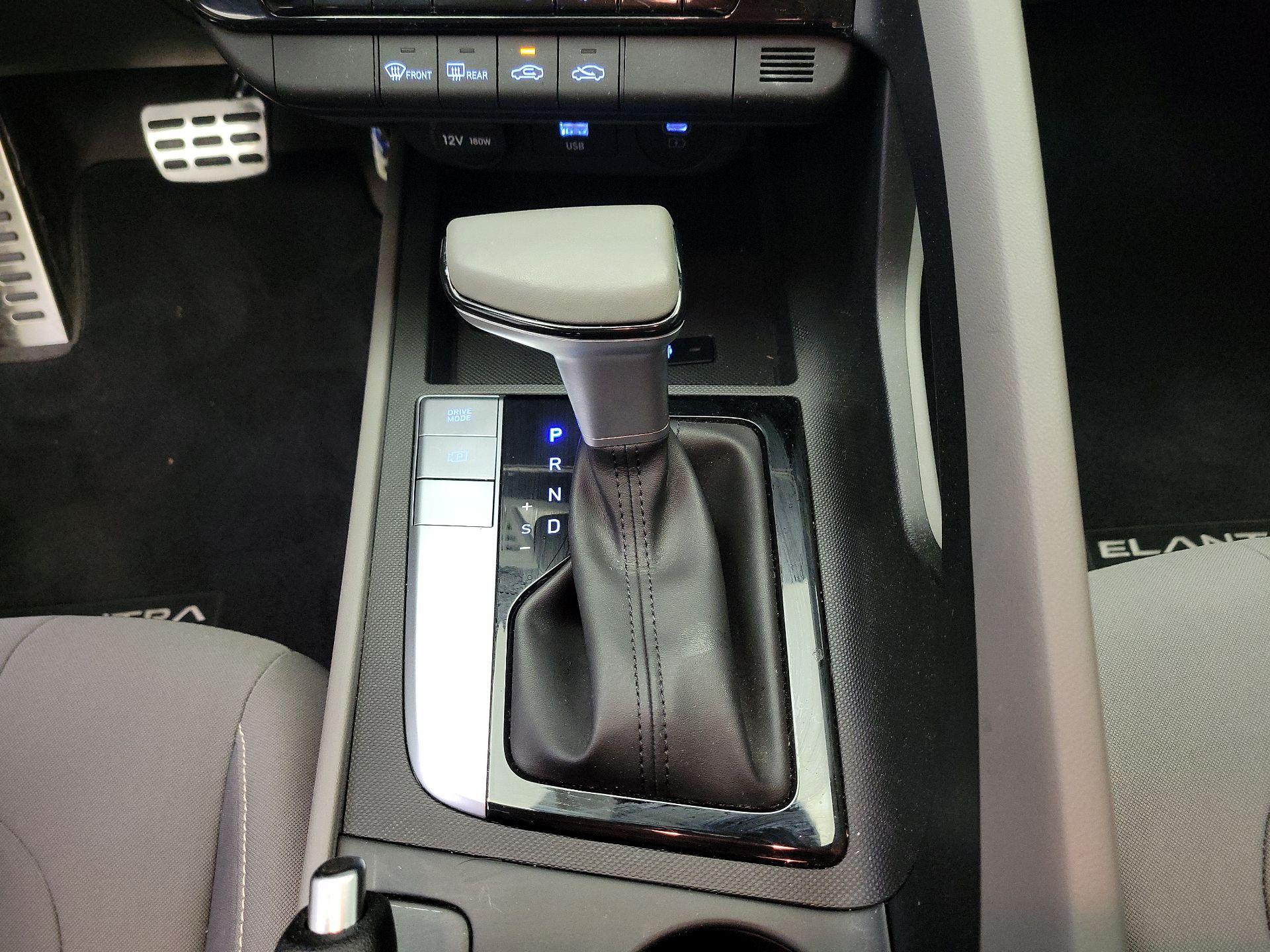 Thumbnail: 2025 Hyundai Elantra - 17