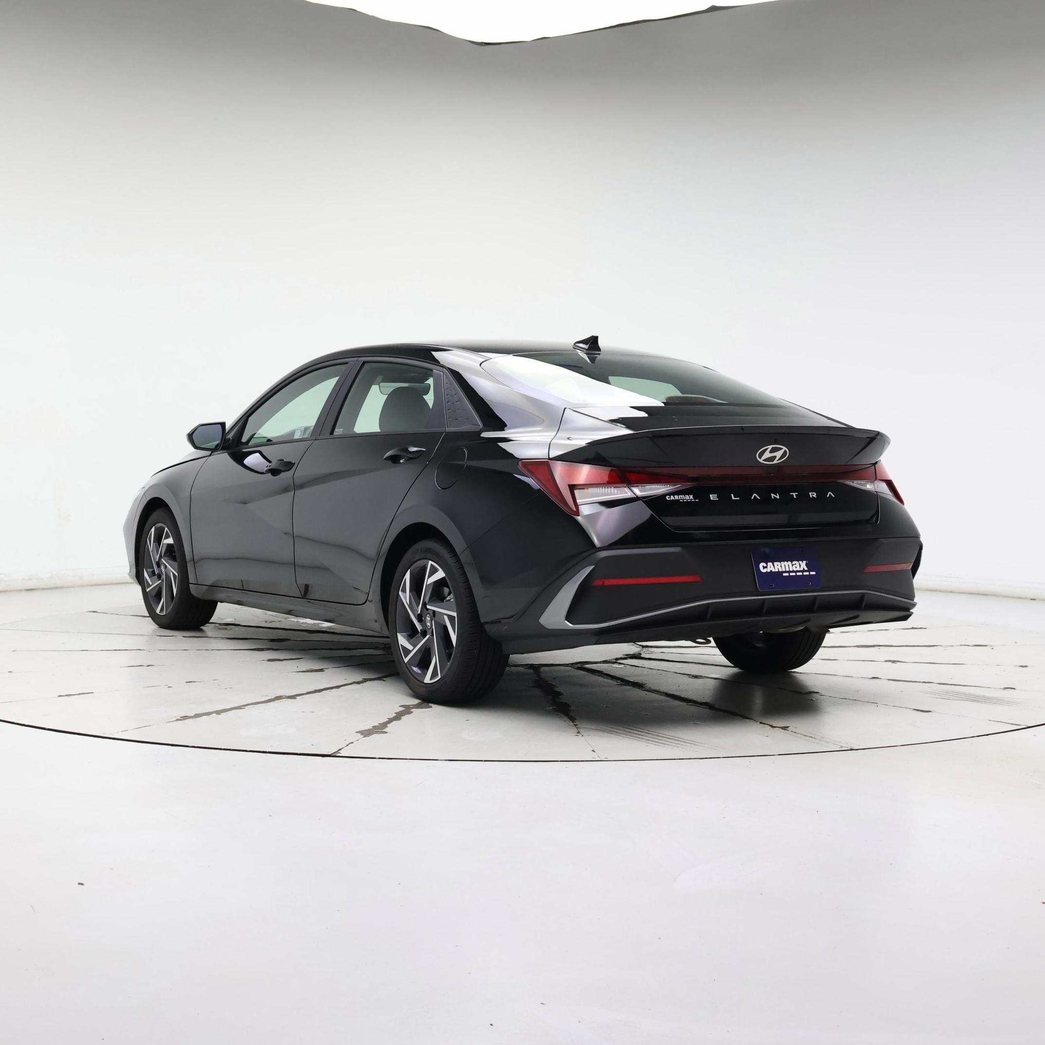 Thumbnail: 2025 Hyundai Elantra - 2