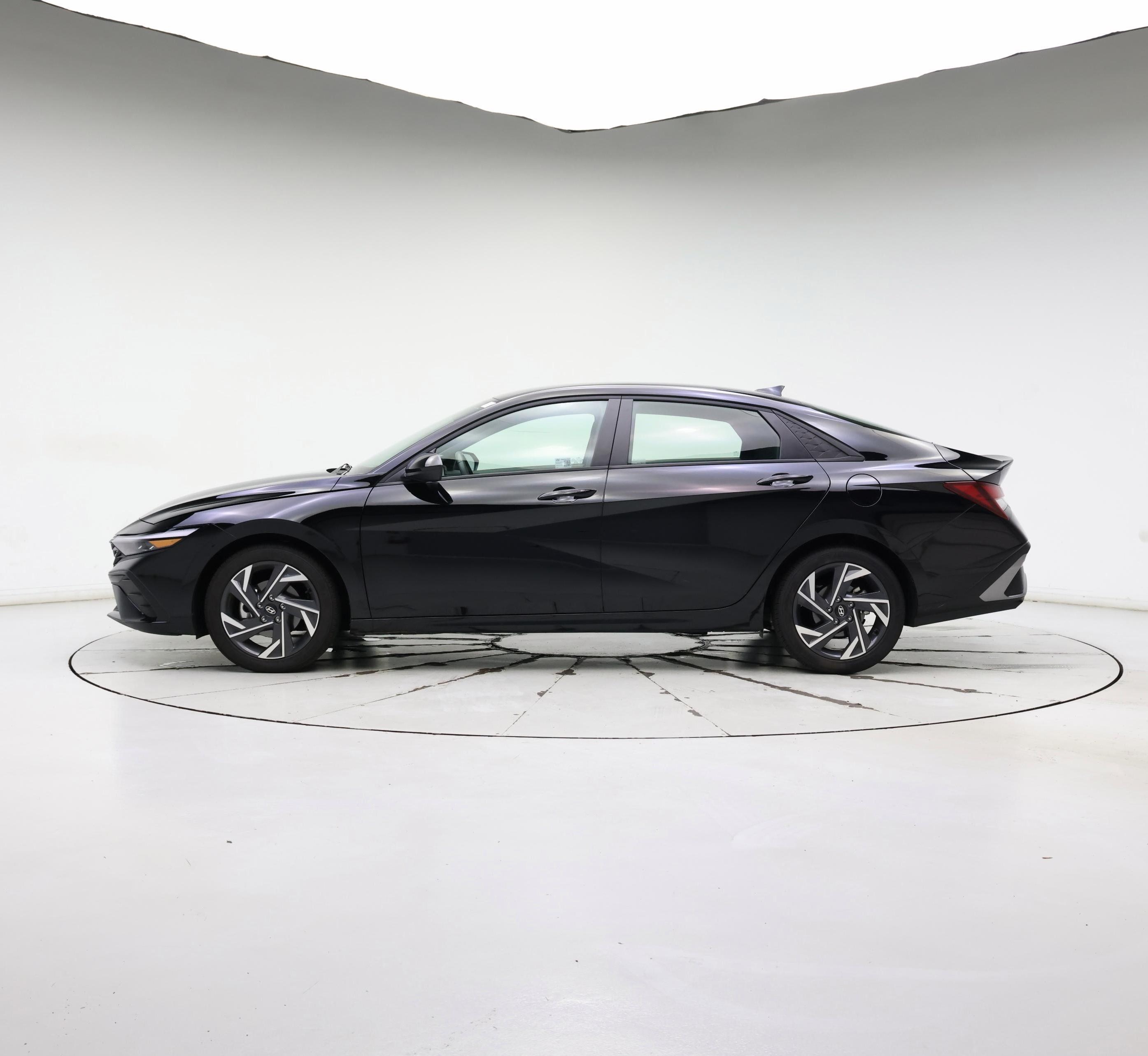 Thumbnail: 2025 Hyundai Elantra - 3