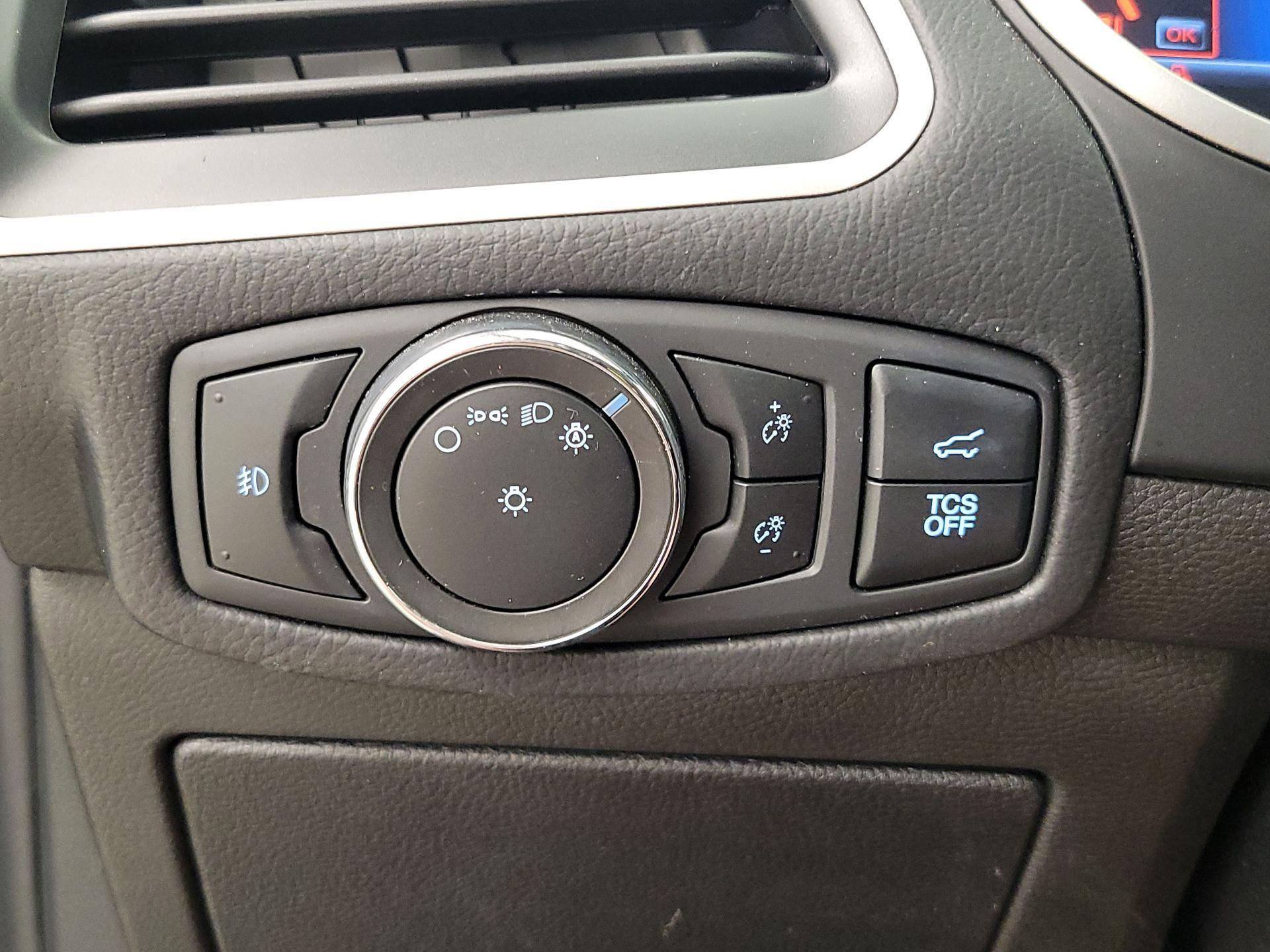 Thumbnail: 2021 Ford Edge - 13