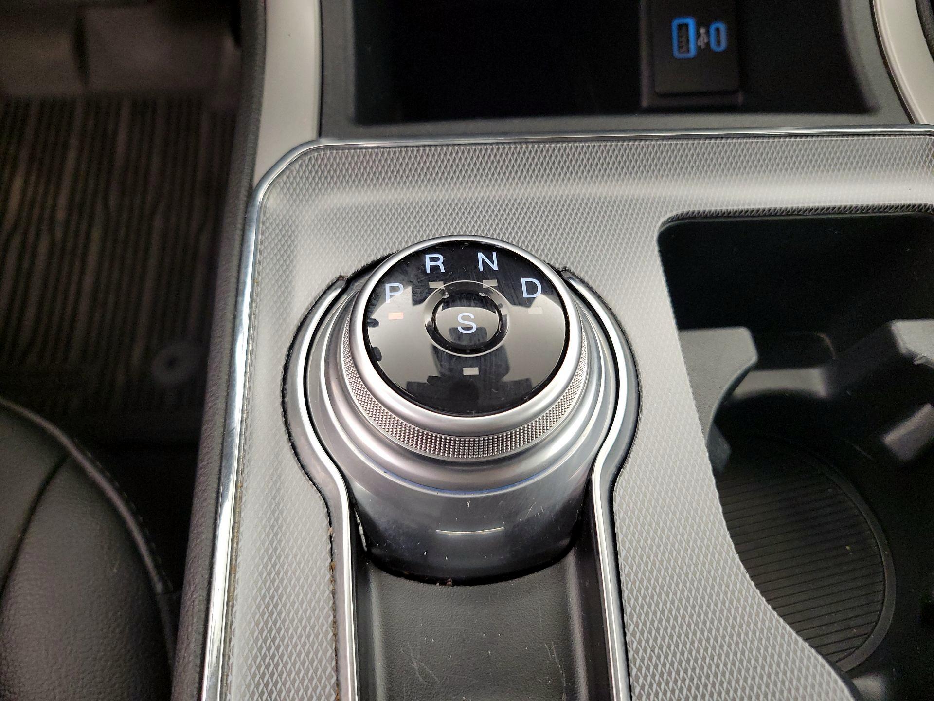 Thumbnail: 2021 Ford Edge - 18