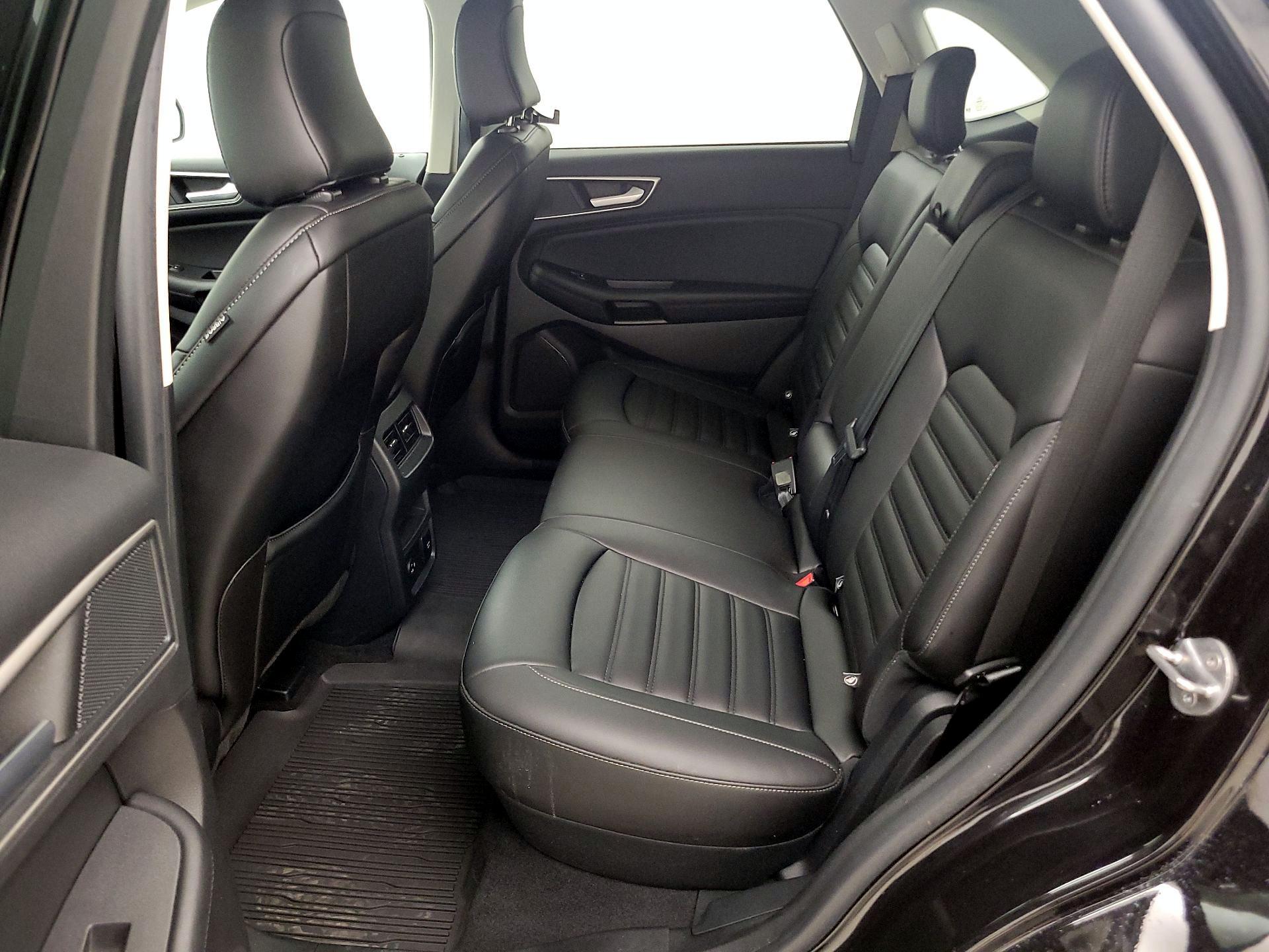 Thumbnail: 2021 Ford Edge - 20