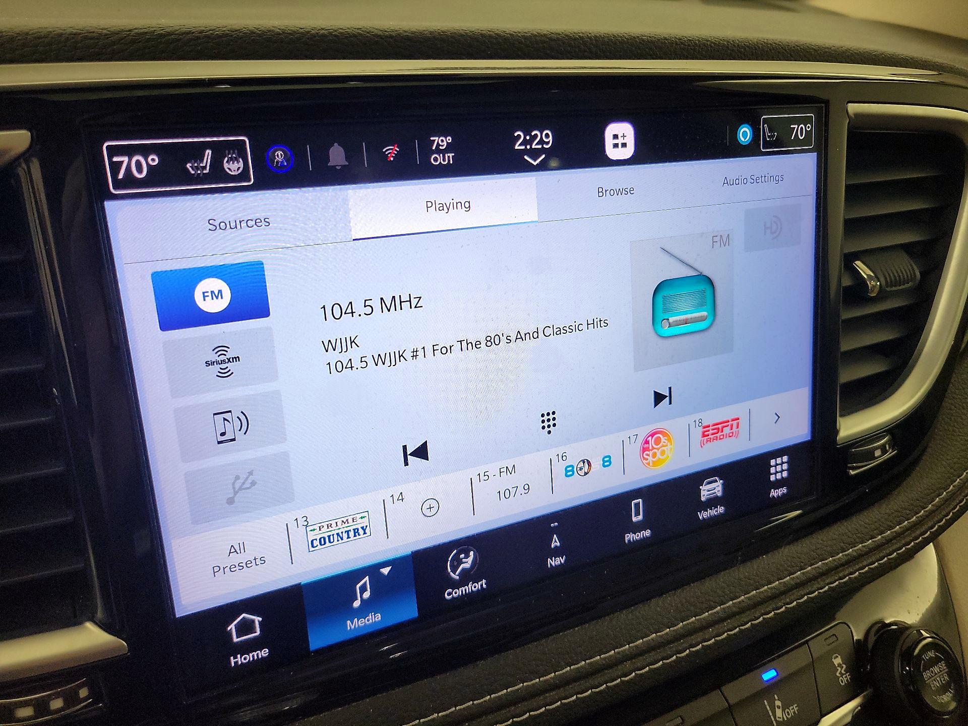 Thumbnail: 2021 Chrysler Pacifica - 16