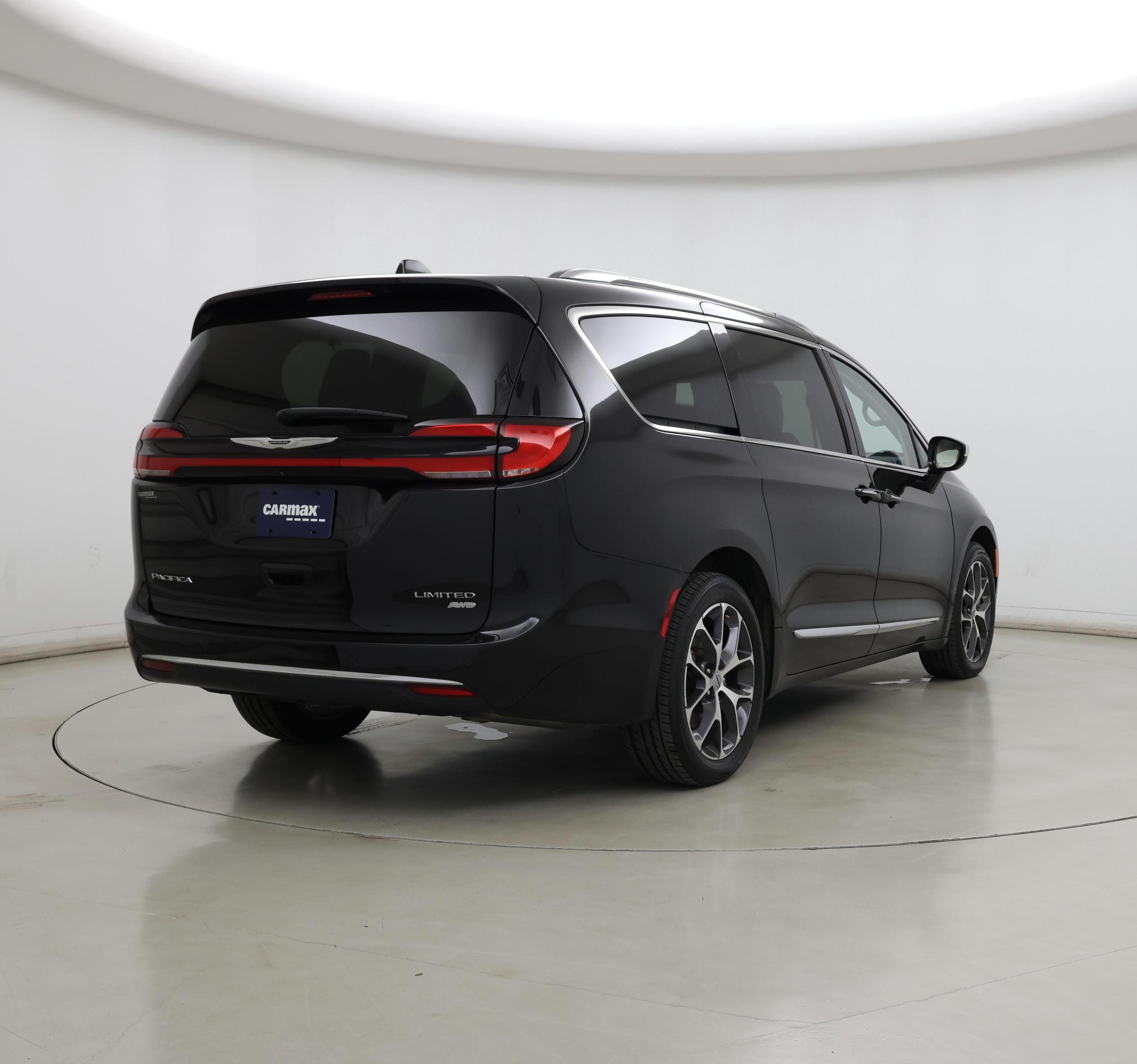 Thumbnail: 2021 Chrysler Pacifica - 8