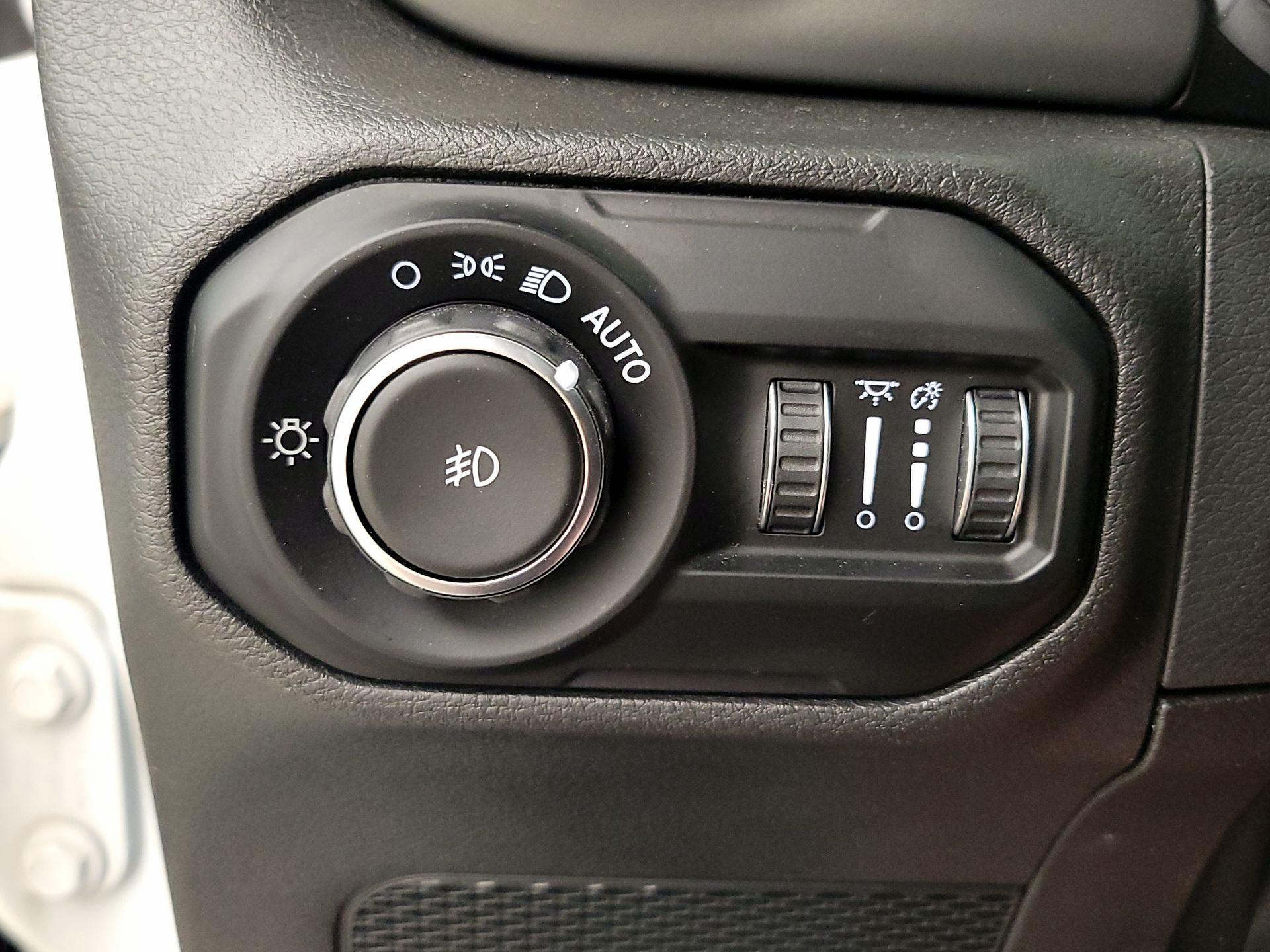 Thumbnail: 2021 Jeep Wrangler - 13