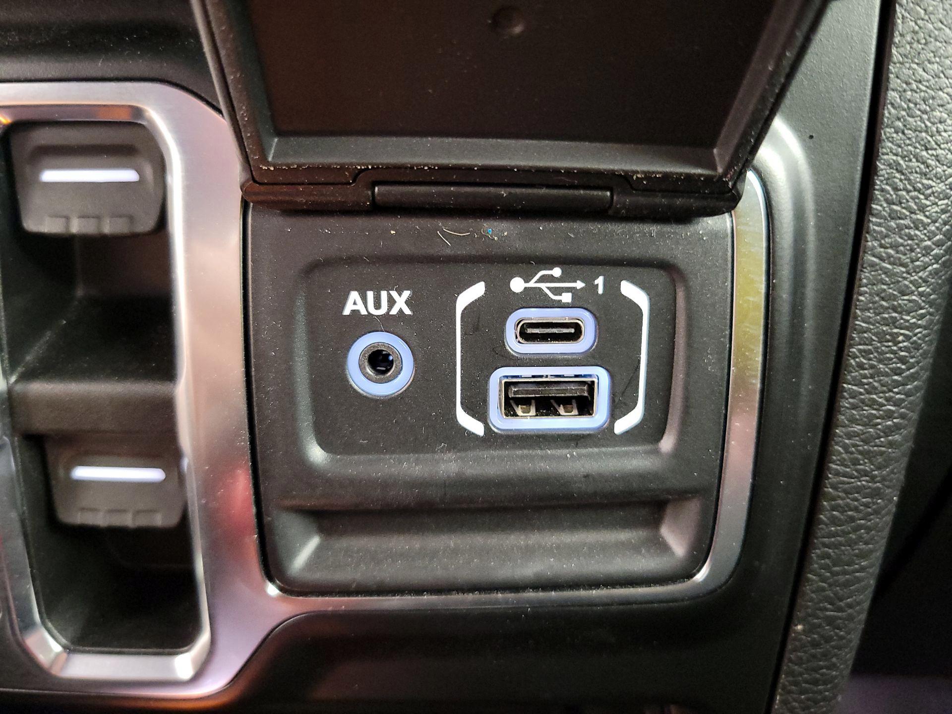 Thumbnail: 2021 Jeep Wrangler - 19