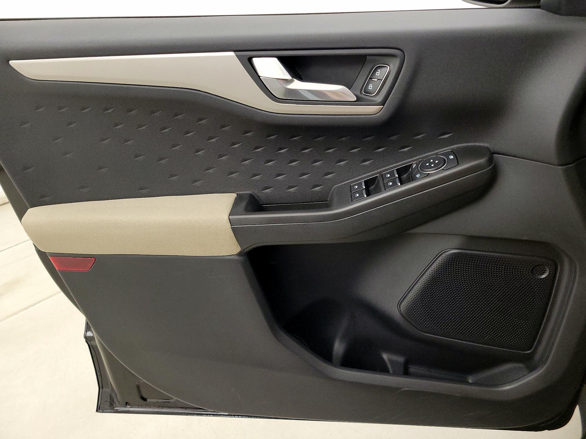 Thumbnail: 2020 Ford Escape - 12