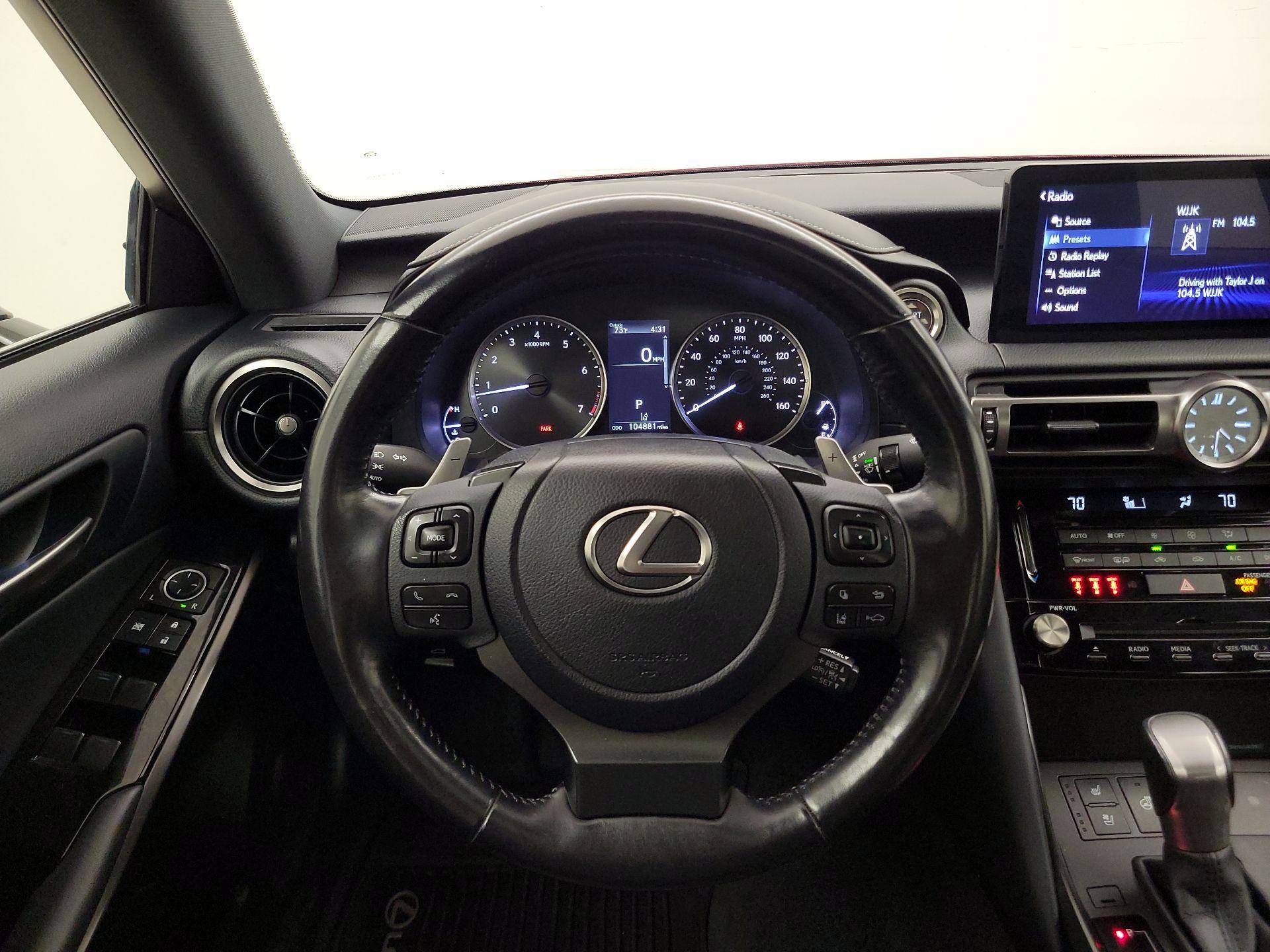 Thumbnail: 2022 Lexus IS - 10