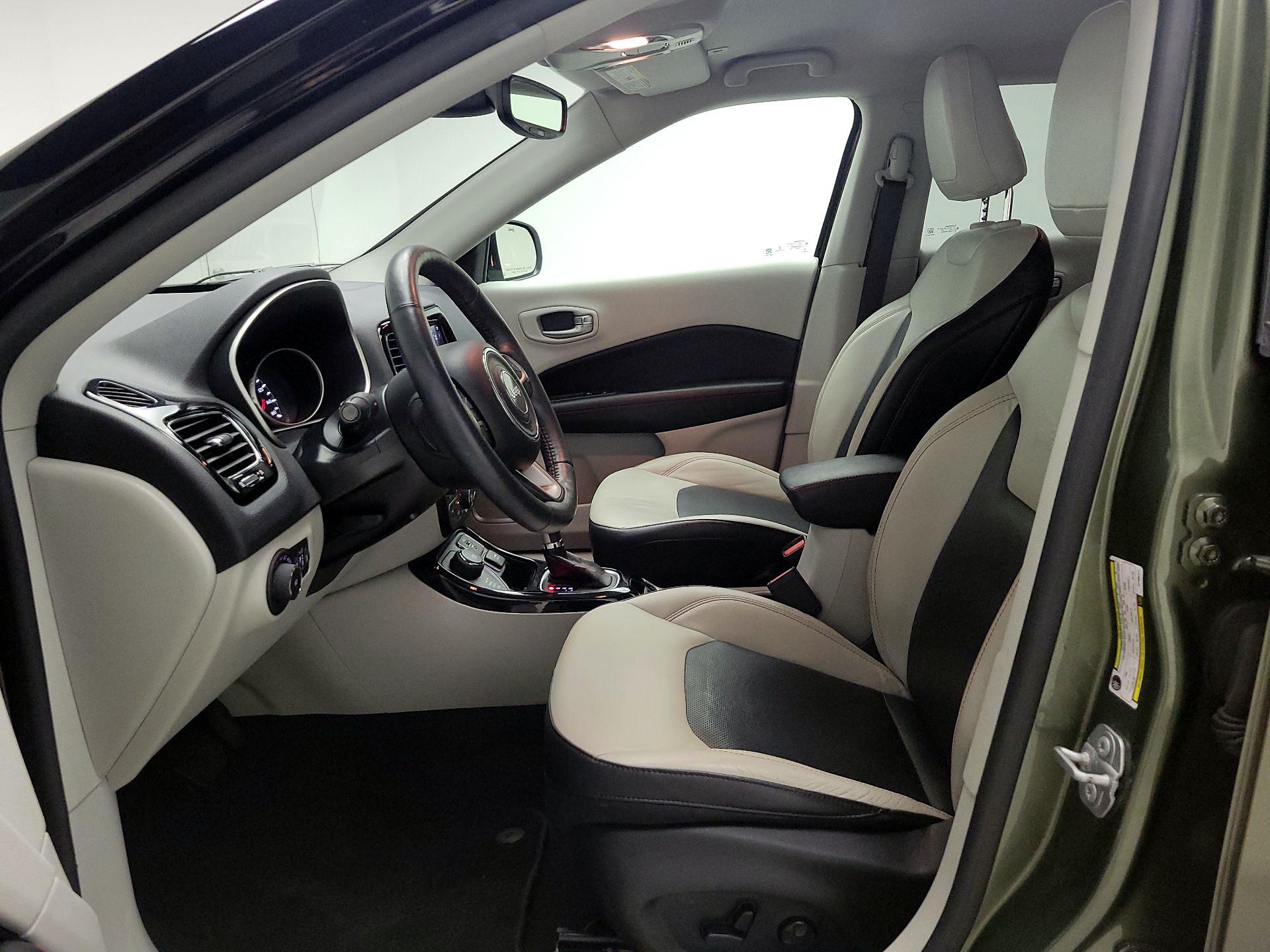 Thumbnail: 2018 Jeep Compass - 11