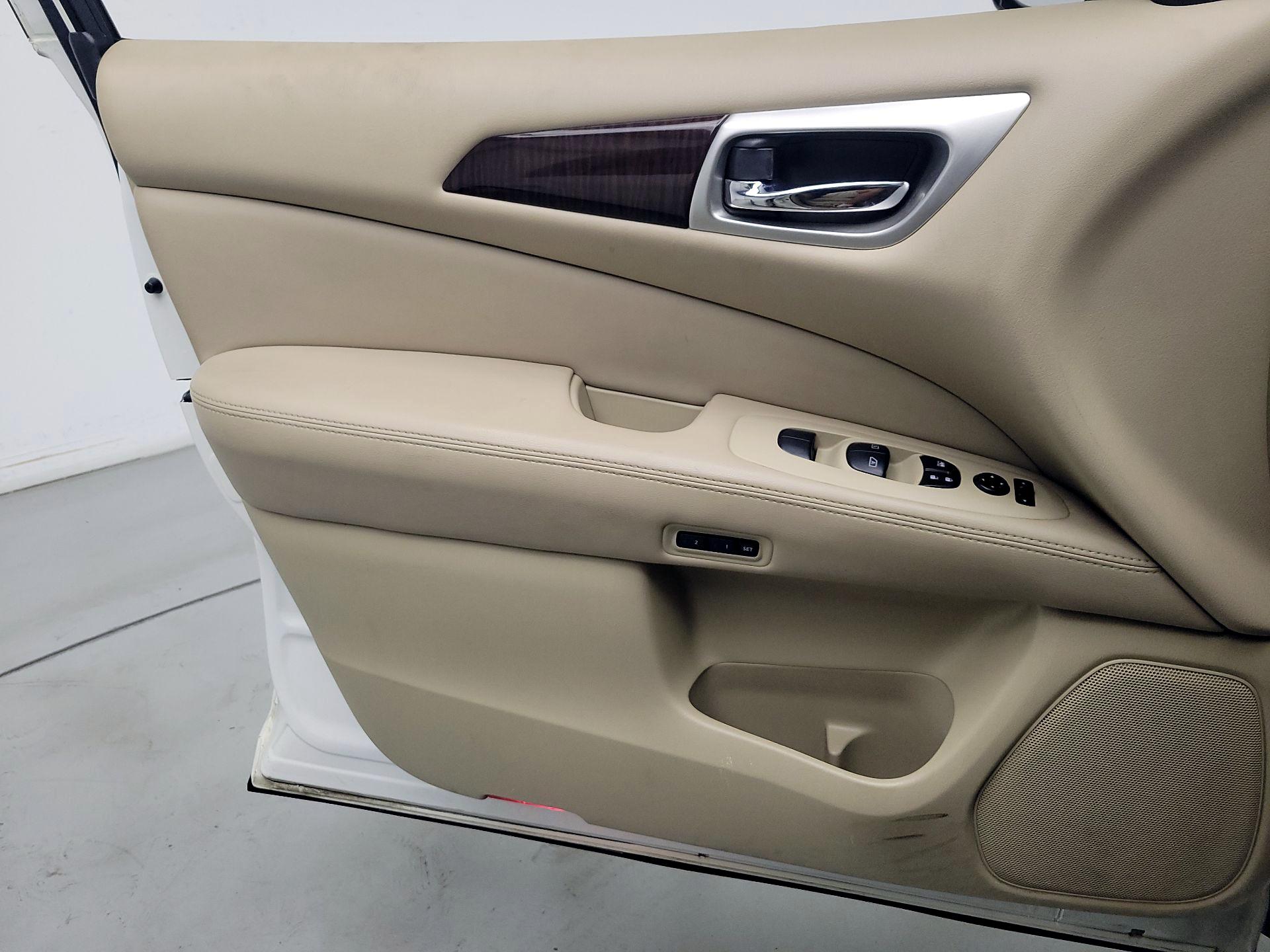 Thumbnail: 2014 Nissan Pathfinder - 12
