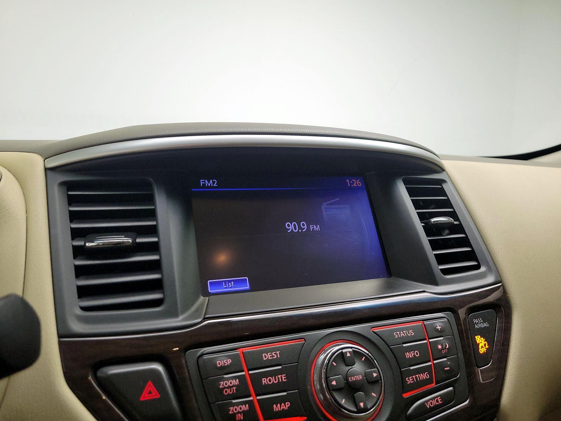 Thumbnail: 2014 Nissan Pathfinder - 16