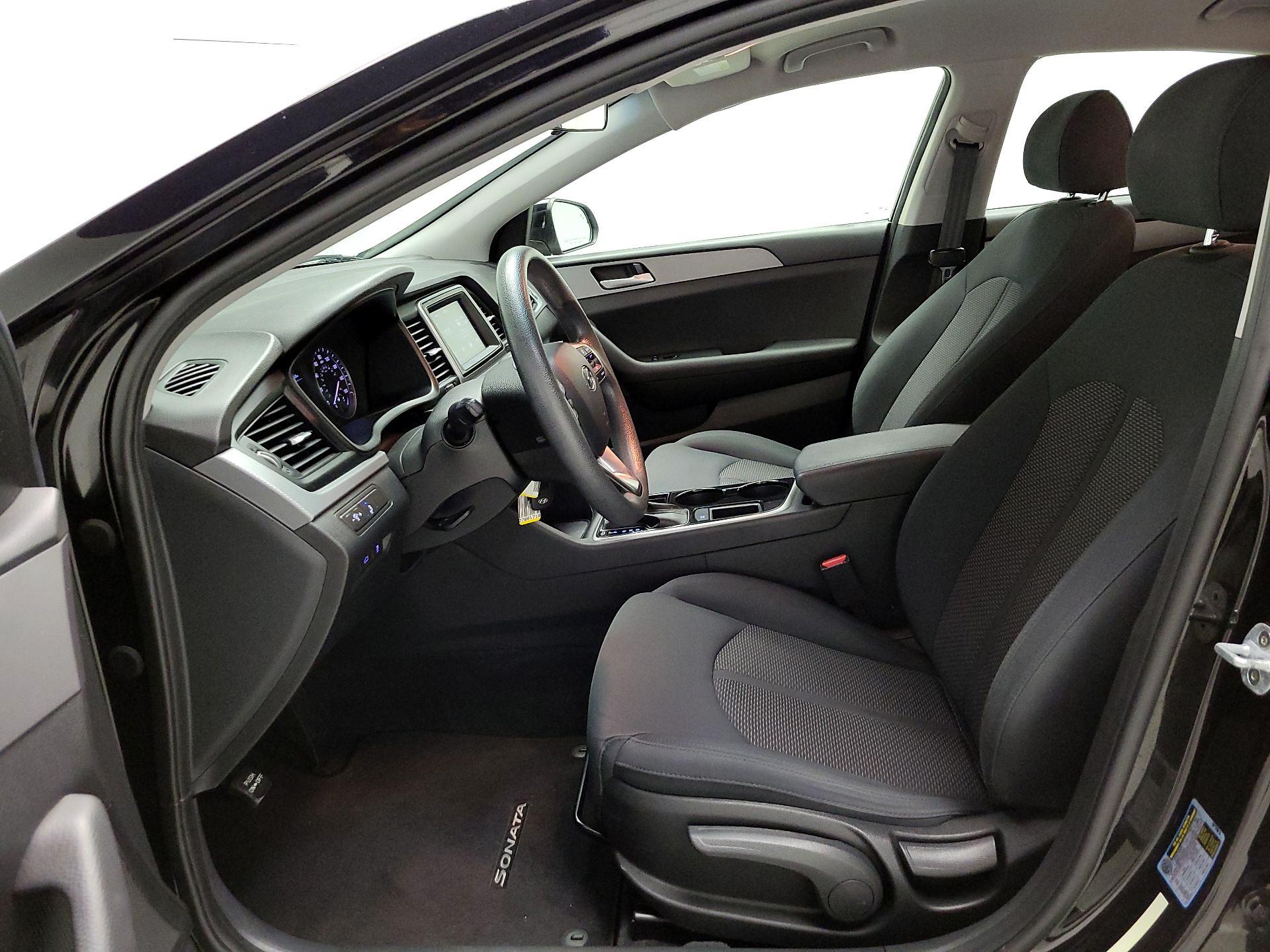 Thumbnail: 2019 Hyundai Sonata - 11
