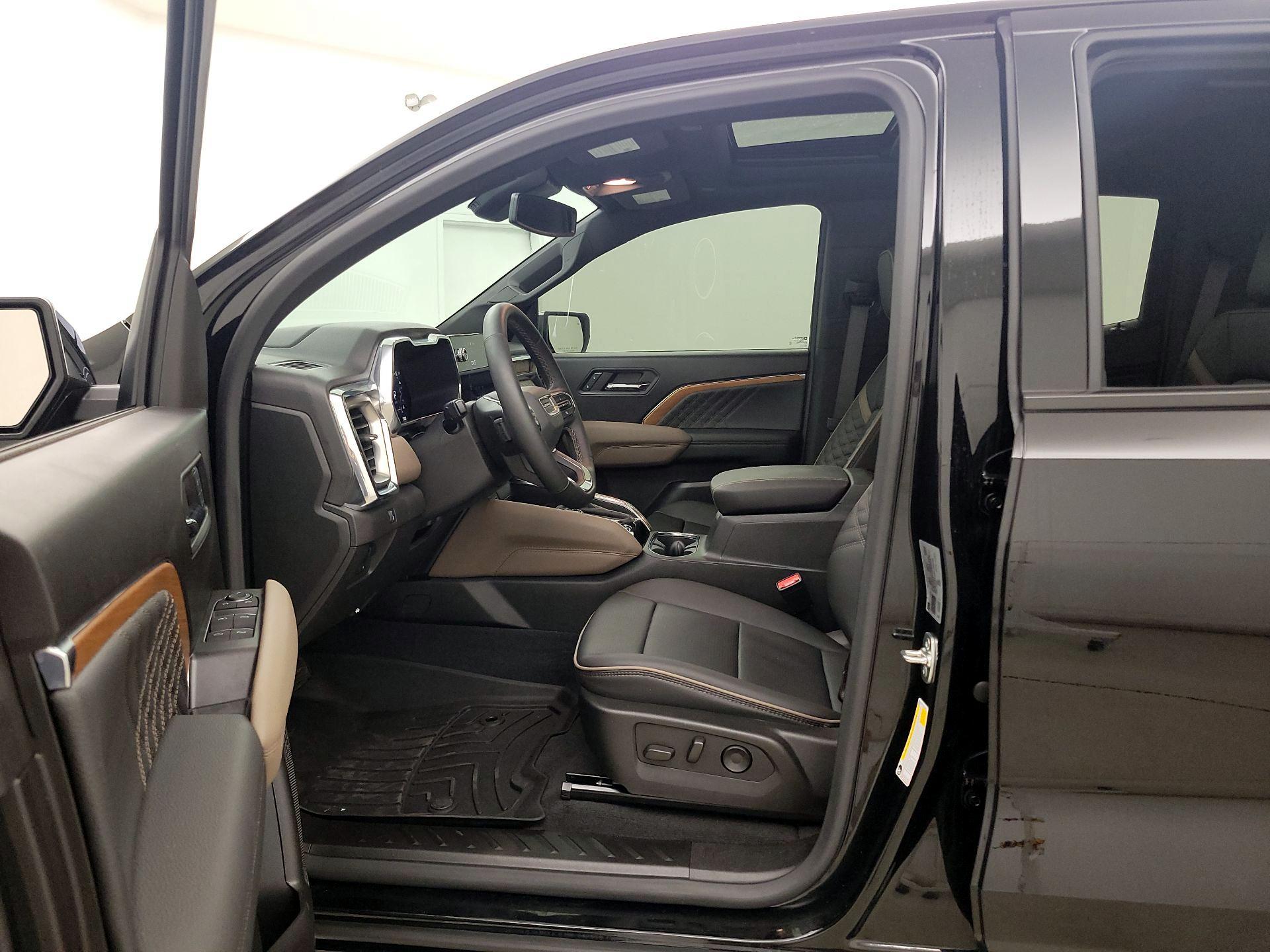 Thumbnail: 2024 GMC Canyon - 11