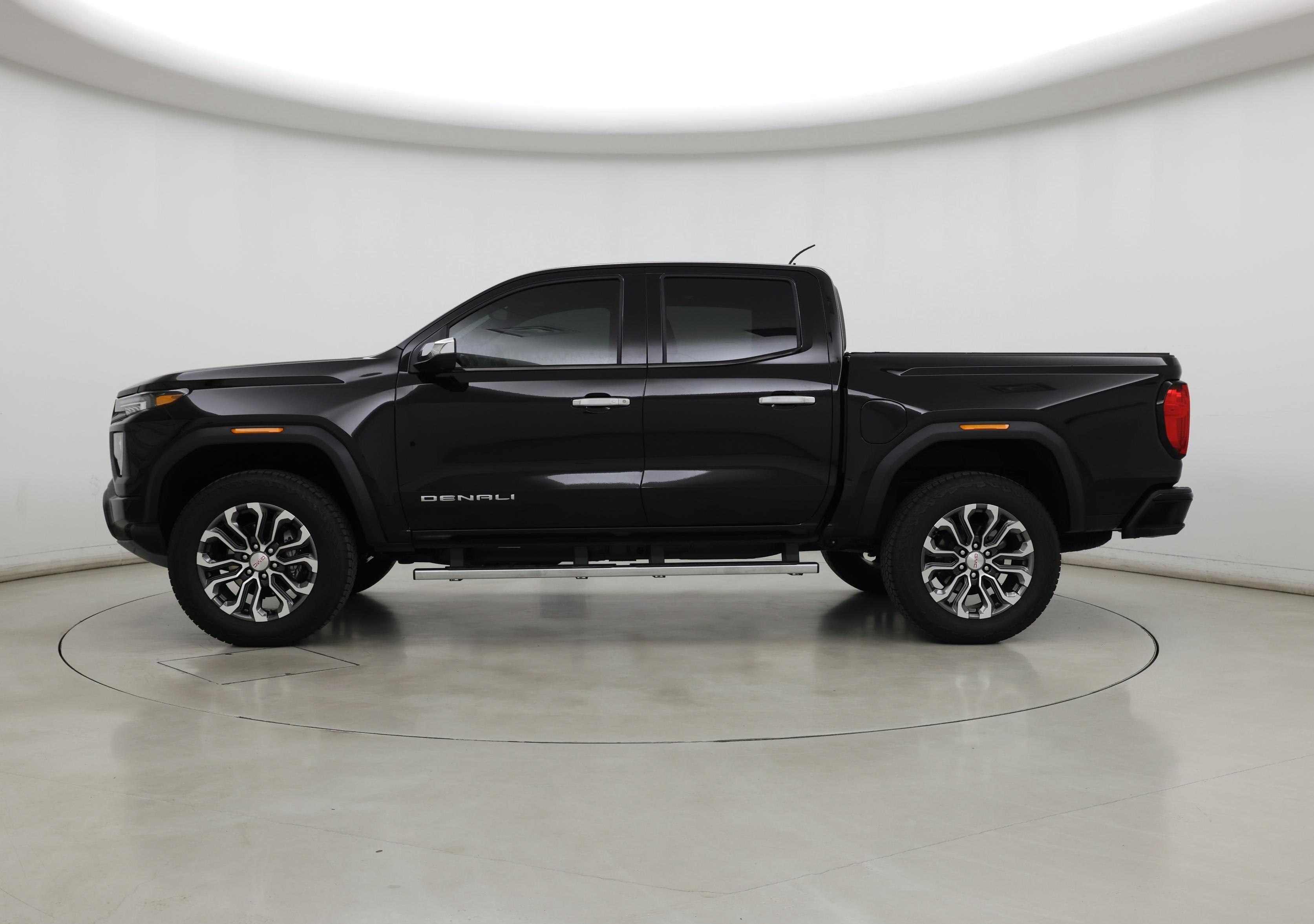 Thumbnail: 2024 GMC Canyon - 3