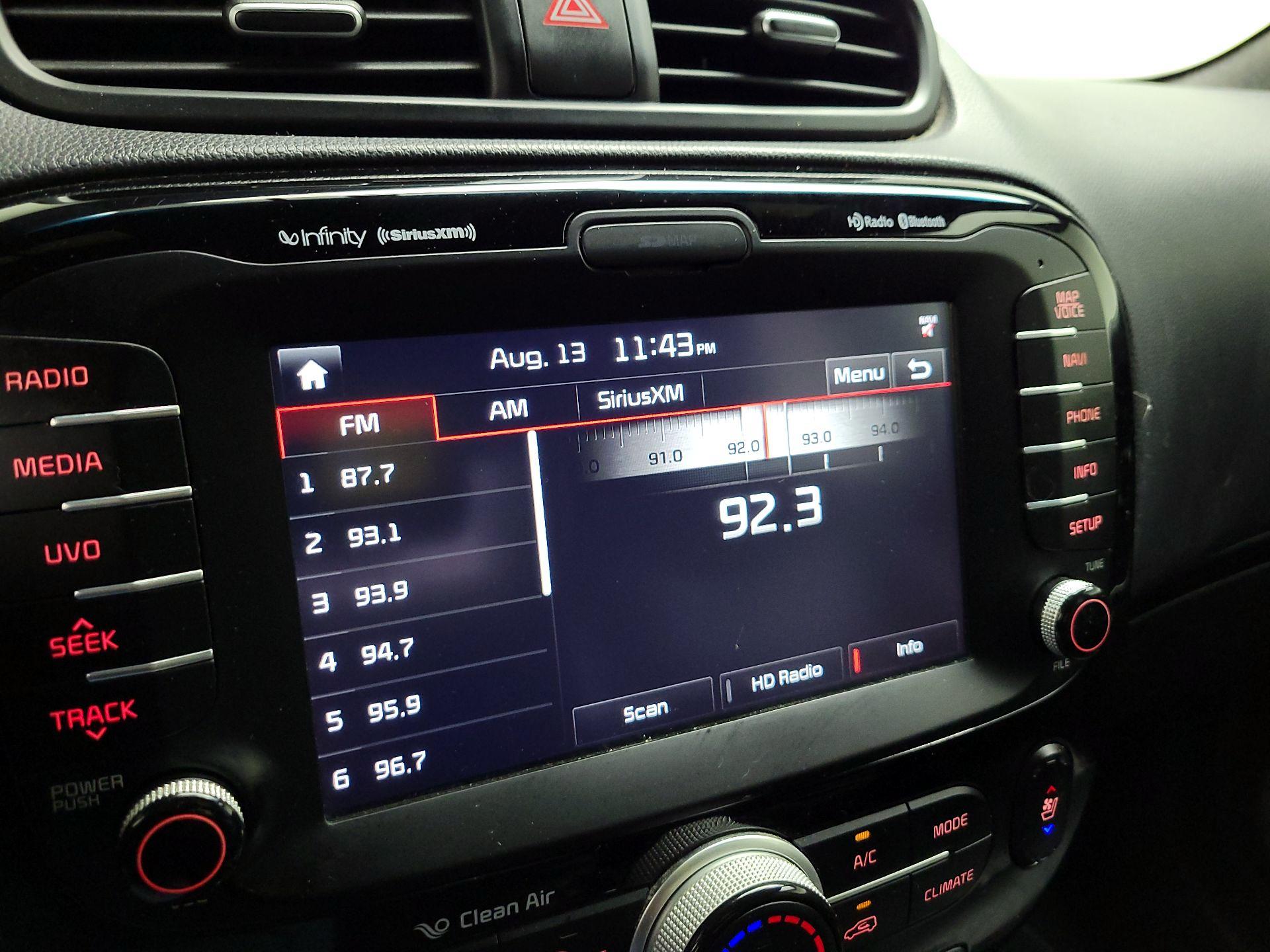 Thumbnail: 2015 Kia Soul - 15