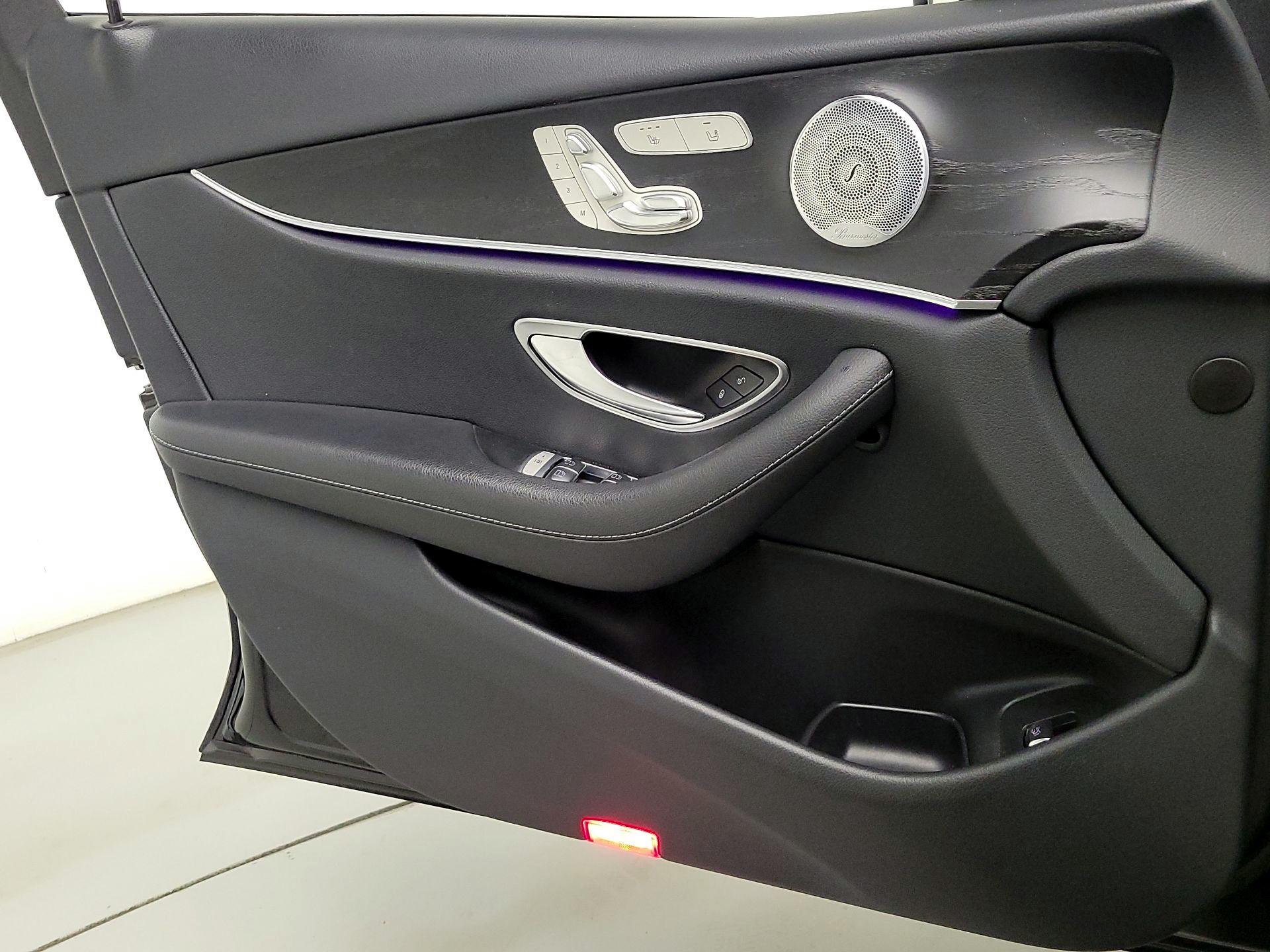 Thumbnail: 2020 Mercedes-Benz E-Class - 12