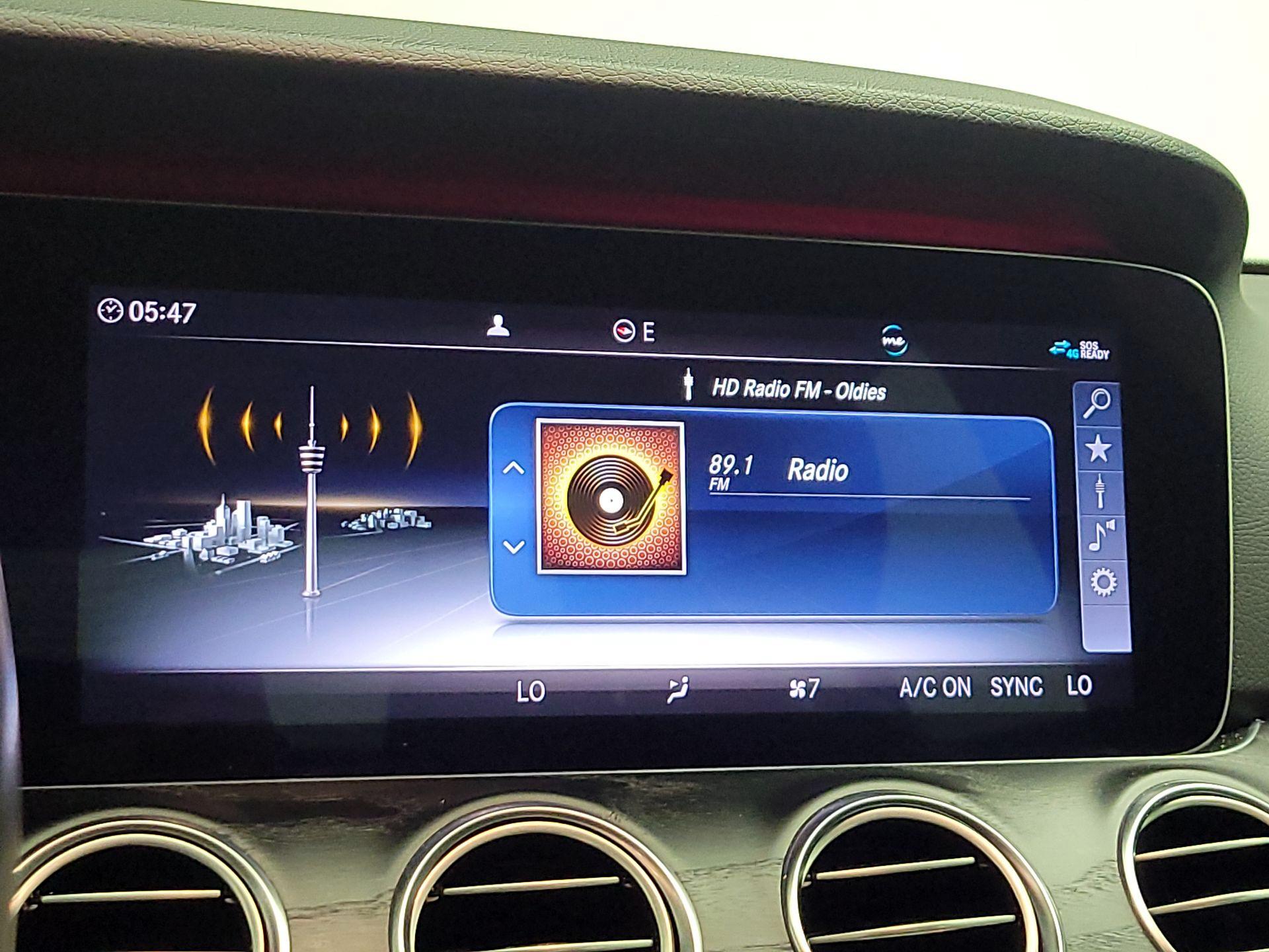 Thumbnail: 2020 Mercedes-Benz E-Class - 16