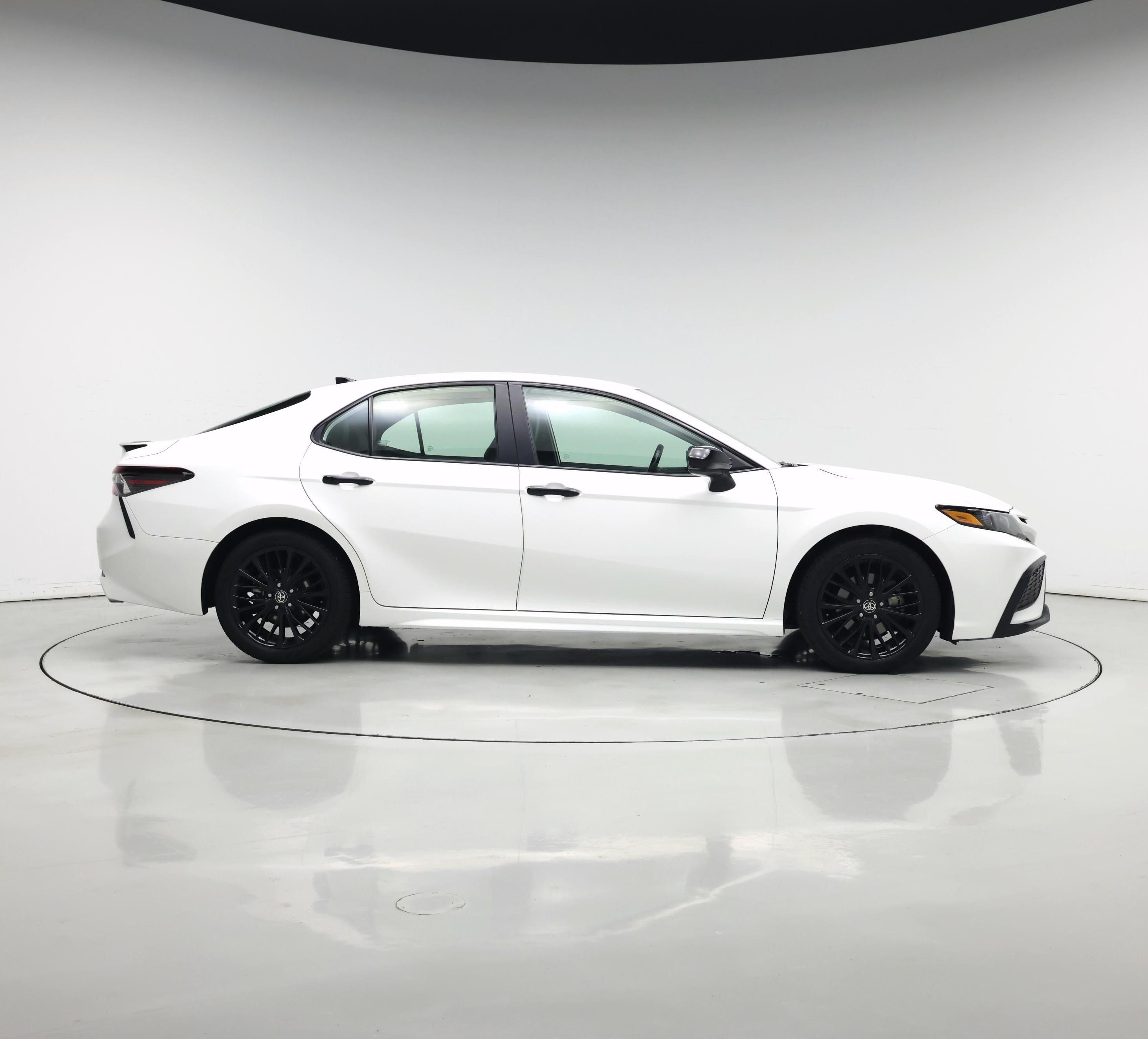 Thumbnail: 2021 Toyota Camry - 7