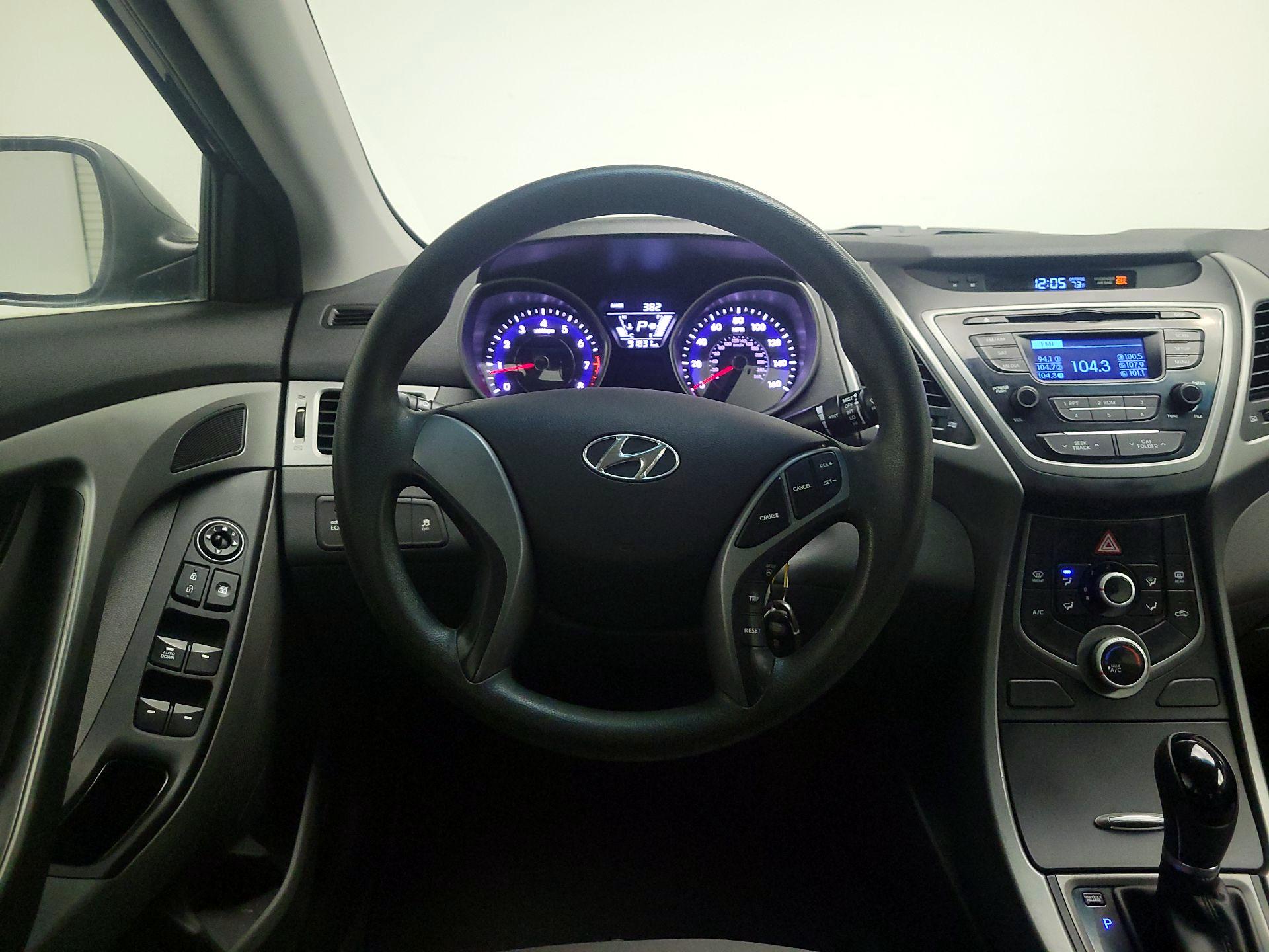 Thumbnail: 2015 Hyundai Elantra - 10