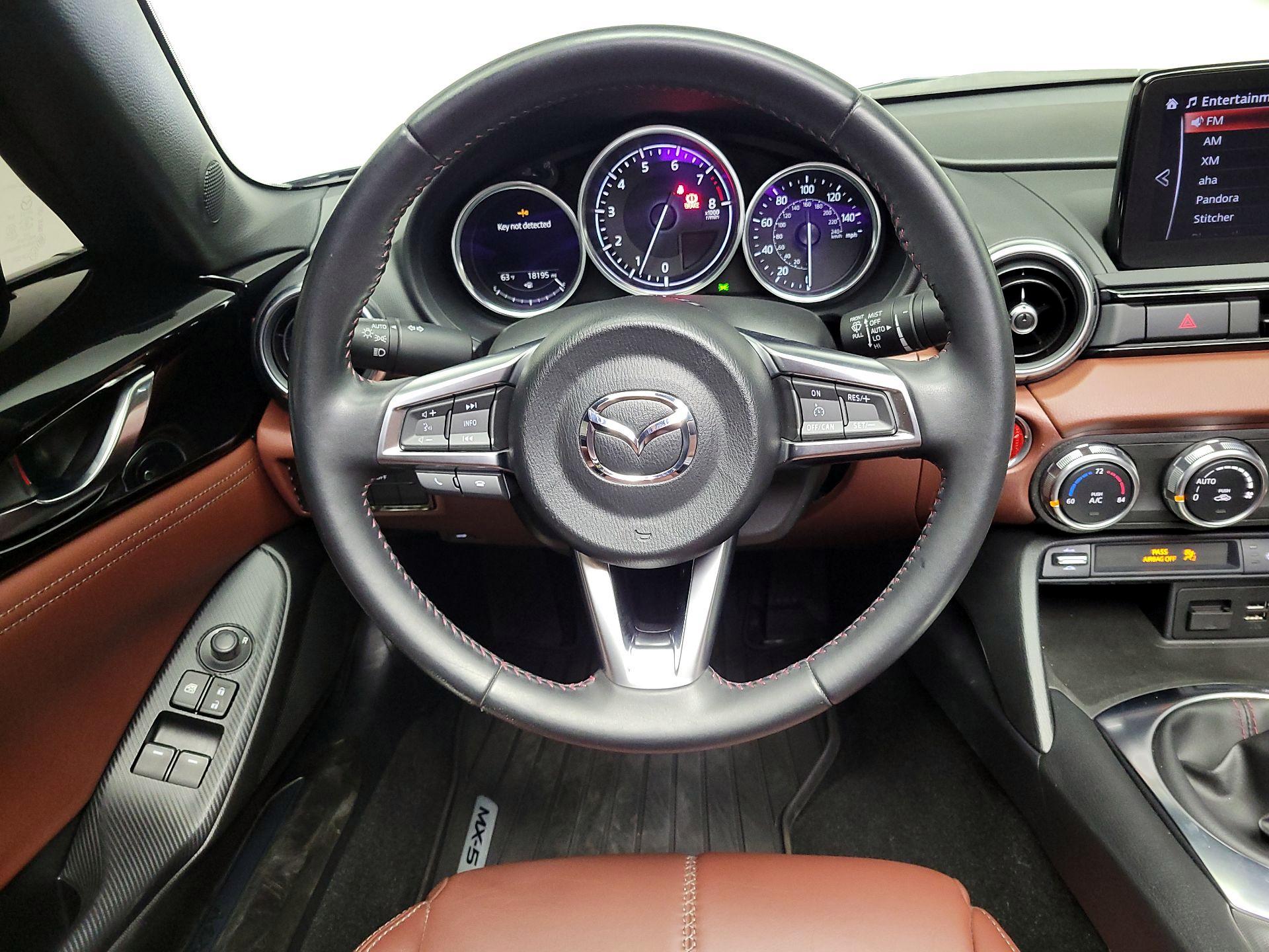 Thumbnail: 2019 Mazda MX-5 Miata - 10