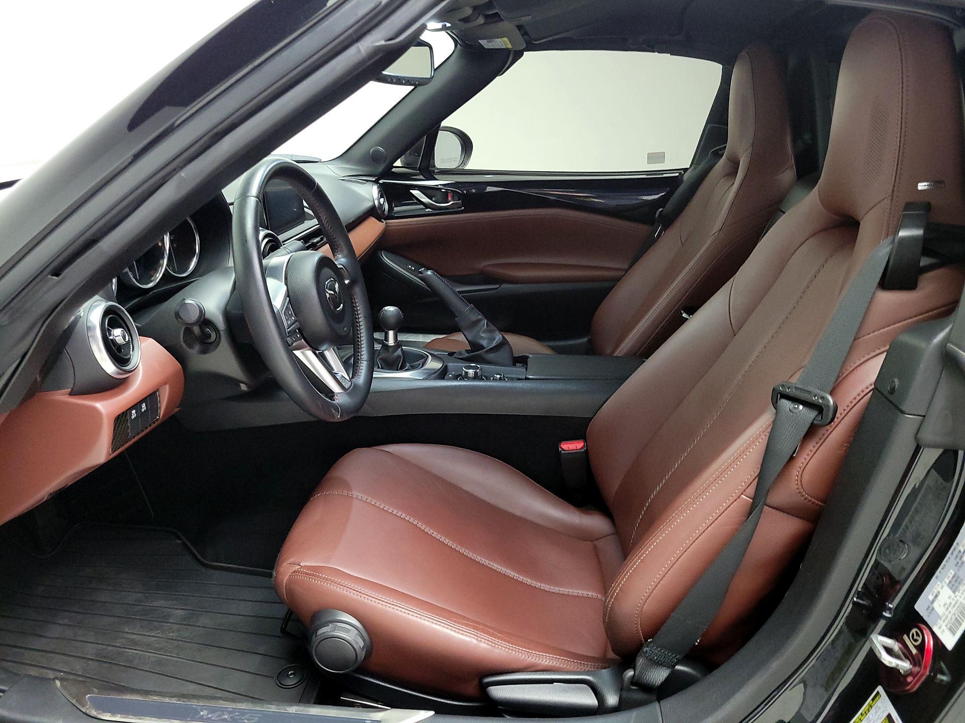 Thumbnail: 2019 Mazda MX-5 Miata - 11
