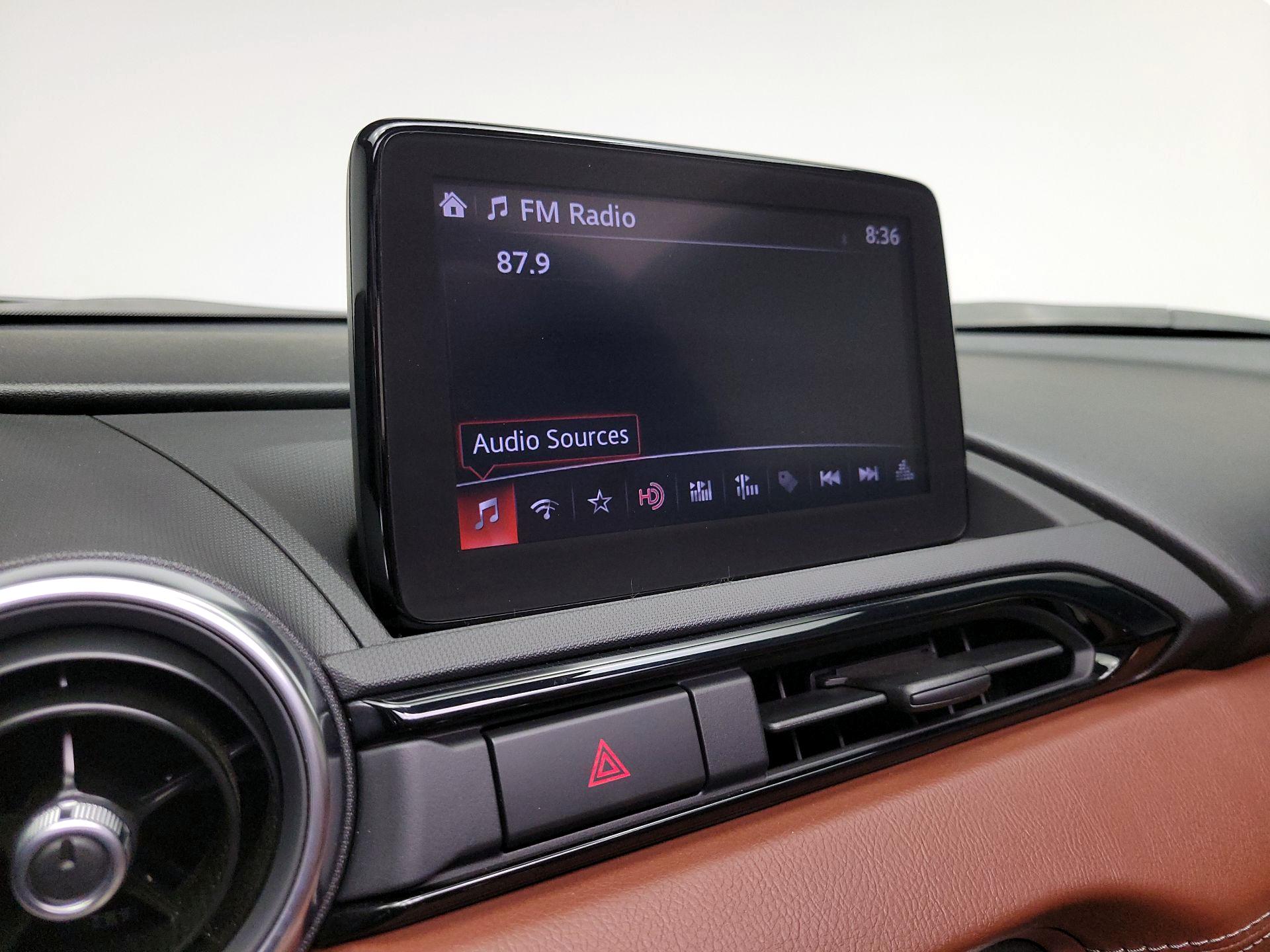 Thumbnail: 2019 Mazda MX-5 Miata - 16