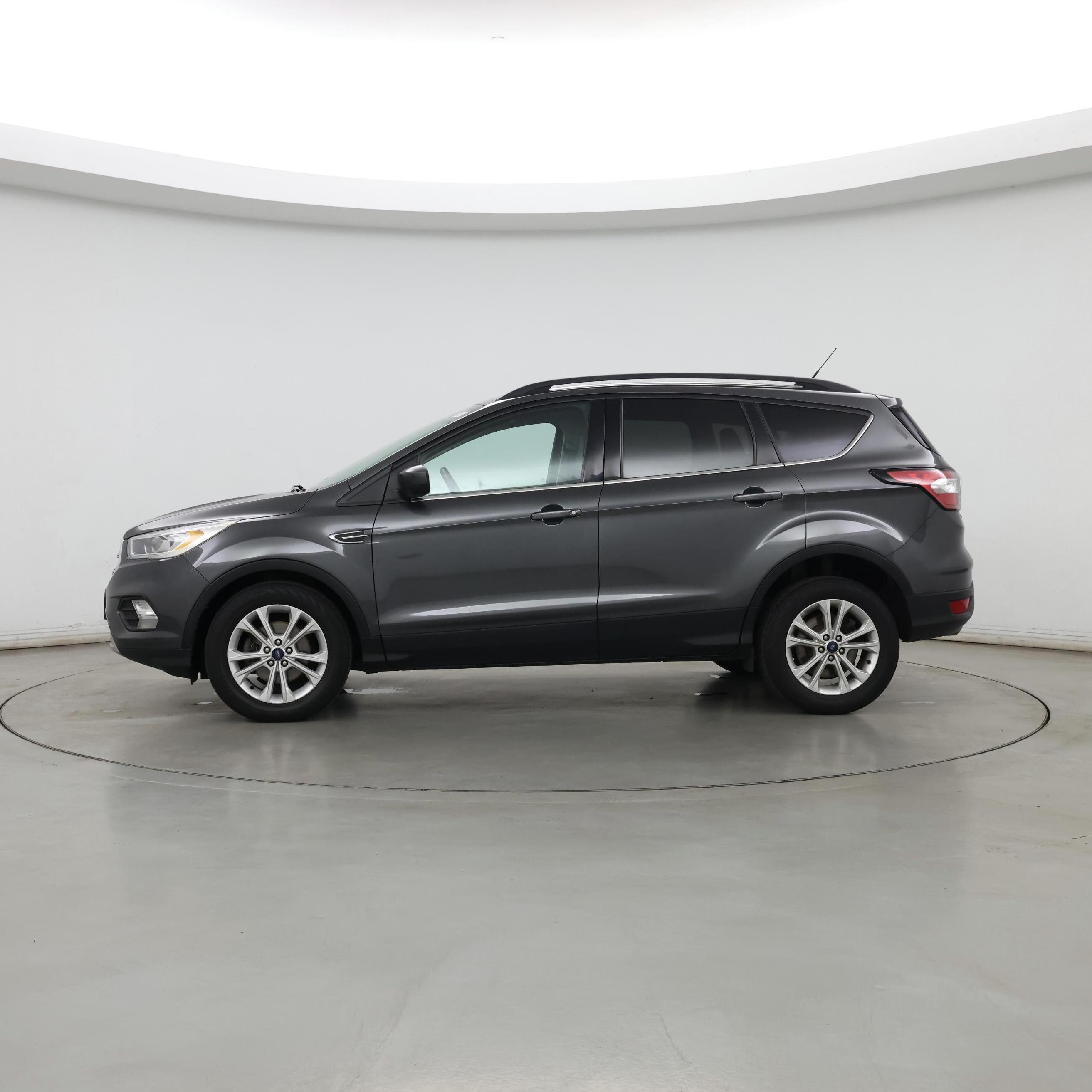 Thumbnail: 2018 Ford Escape - 3