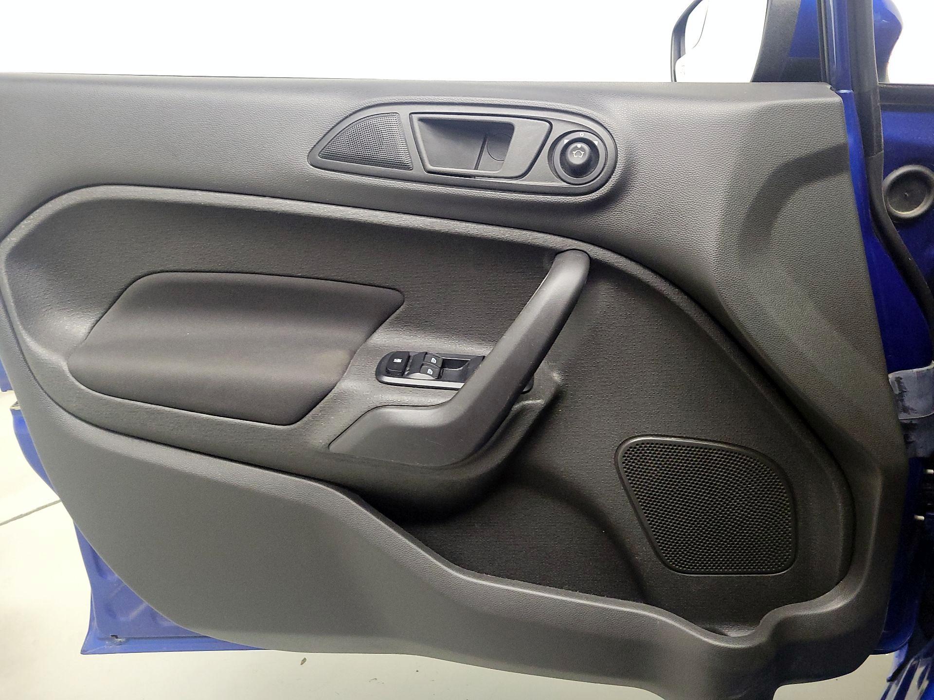 Thumbnail: 2018 Ford Fiesta - 12