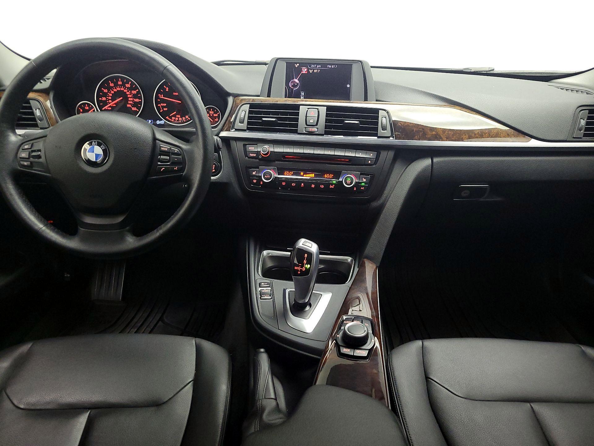 Thumbnail: 2015 BMW 3 Series - 9