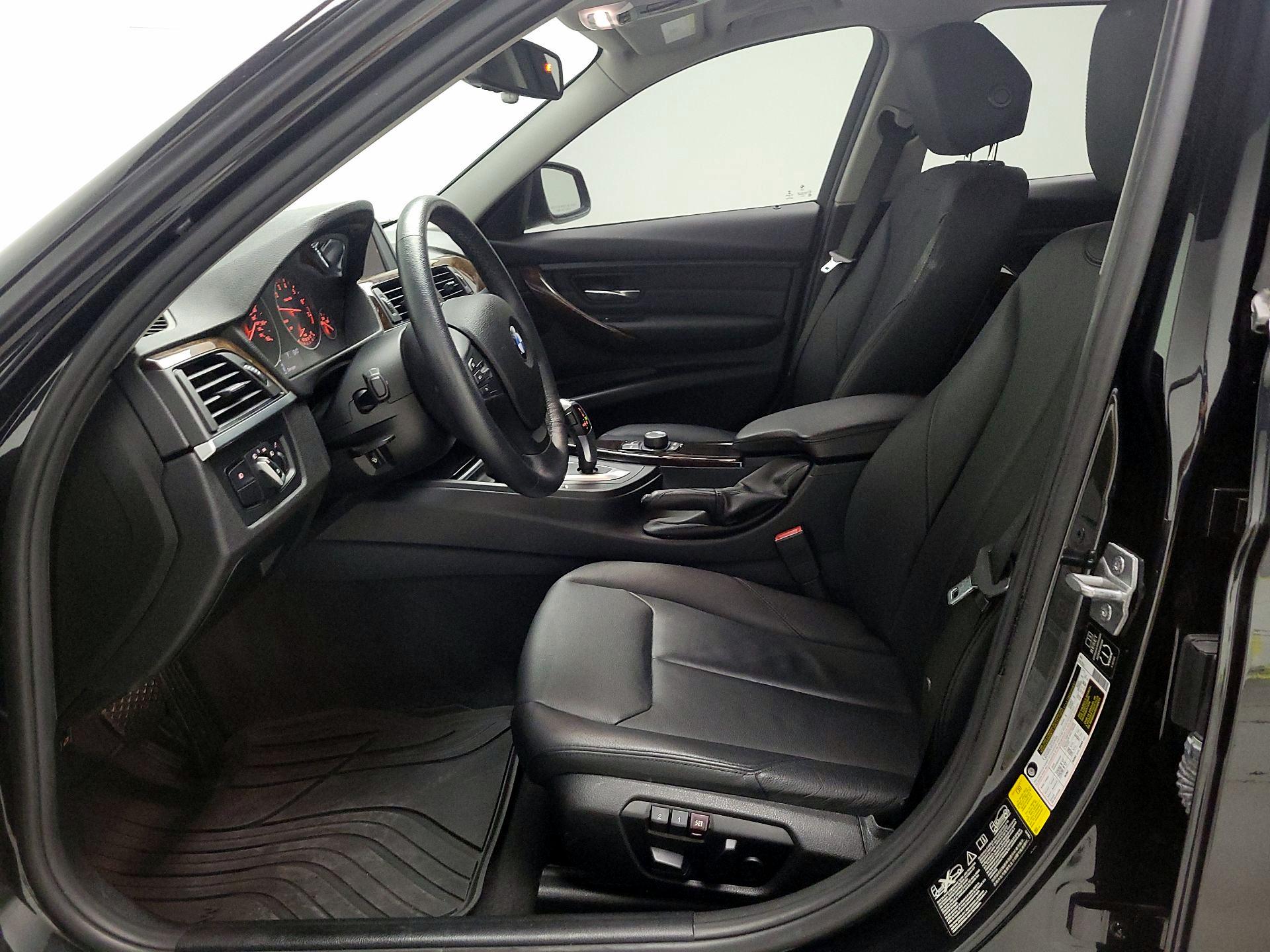 Thumbnail: 2015 BMW 3 Series - 11