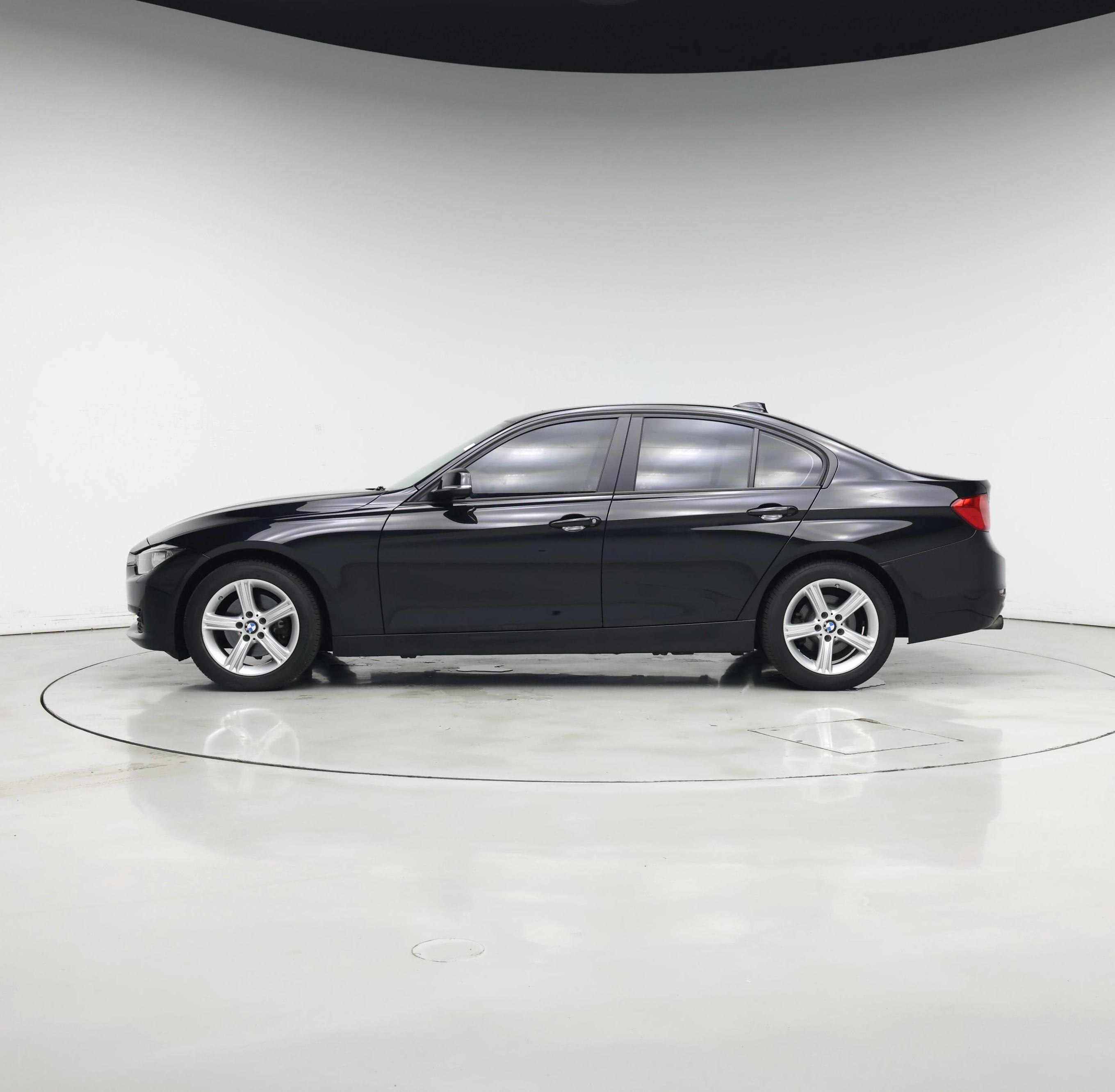 Thumbnail: 2015 BMW 3 Series - 3