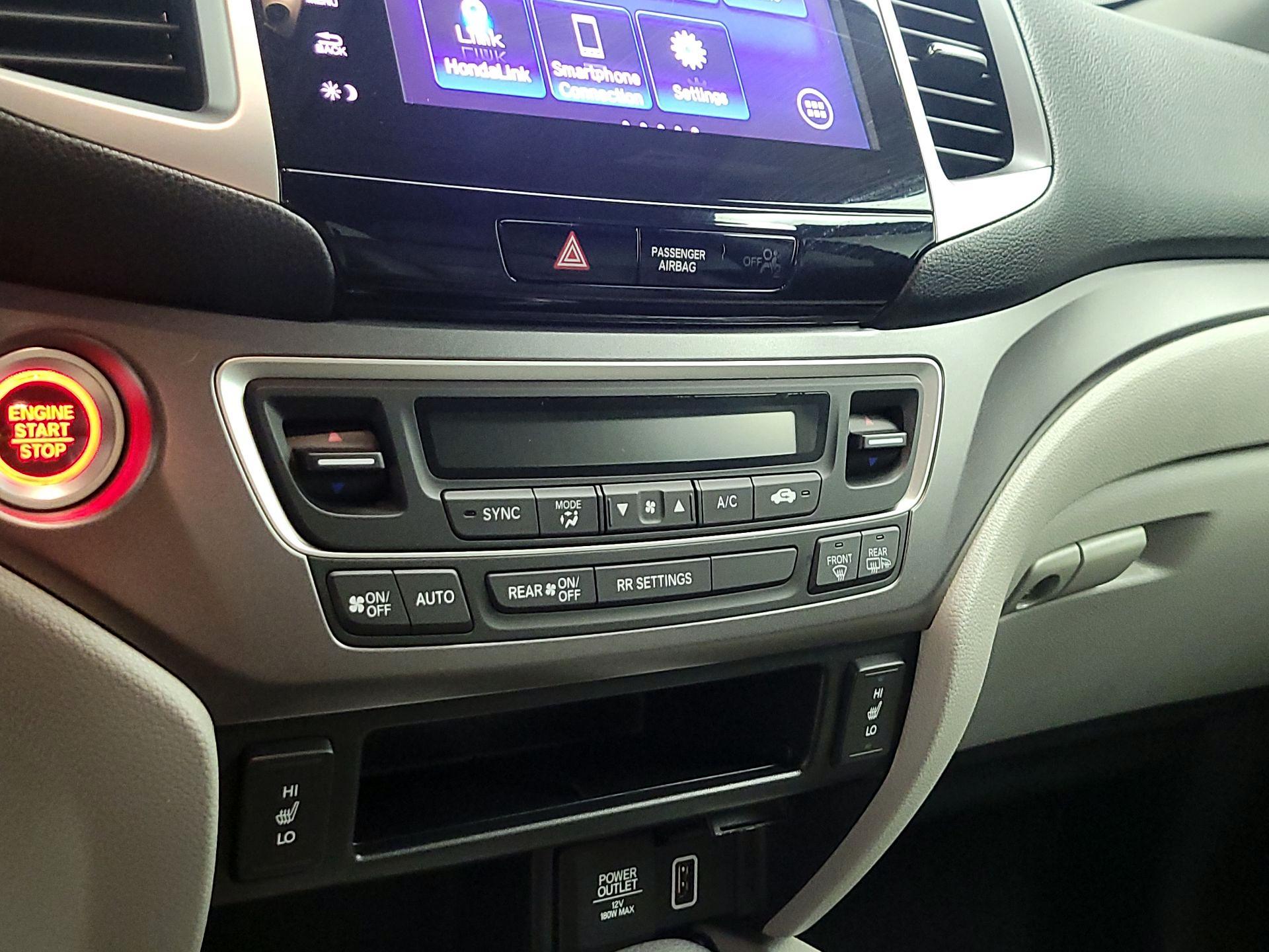 Thumbnail: 2019 Honda Ridgeline - 17