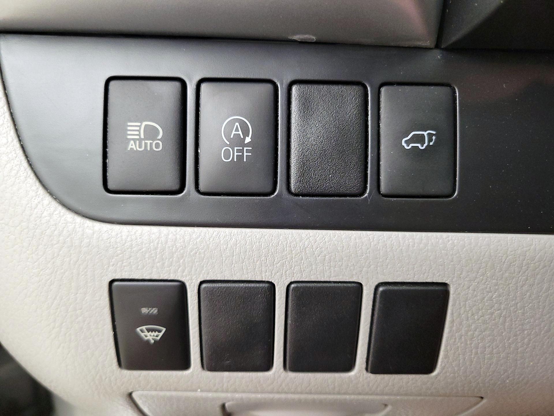 Thumbnail: 2019 Toyota Highlander - 13