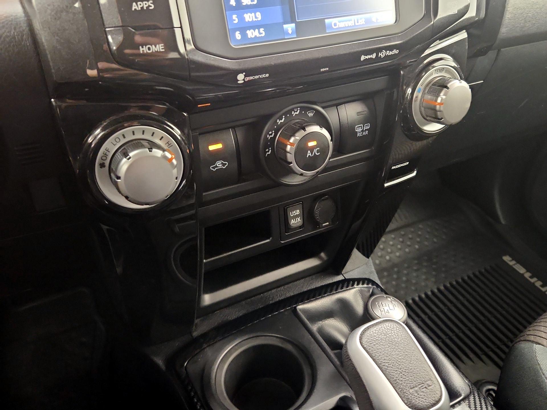 Thumbnail: 2019 Toyota 4Runner - 16