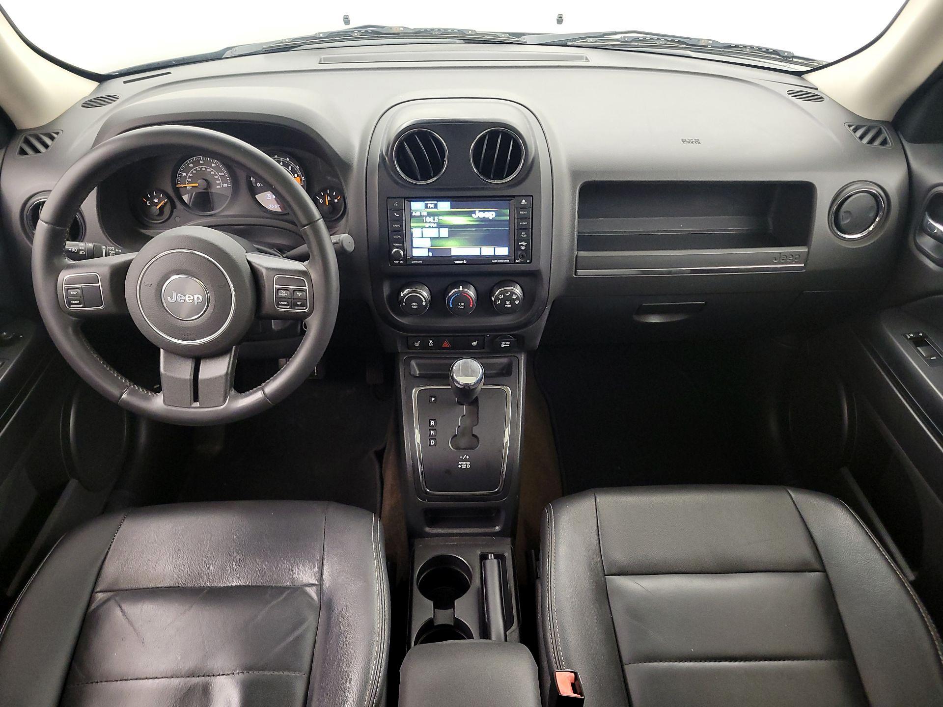 Thumbnail: 2015 Jeep Patriot - 9