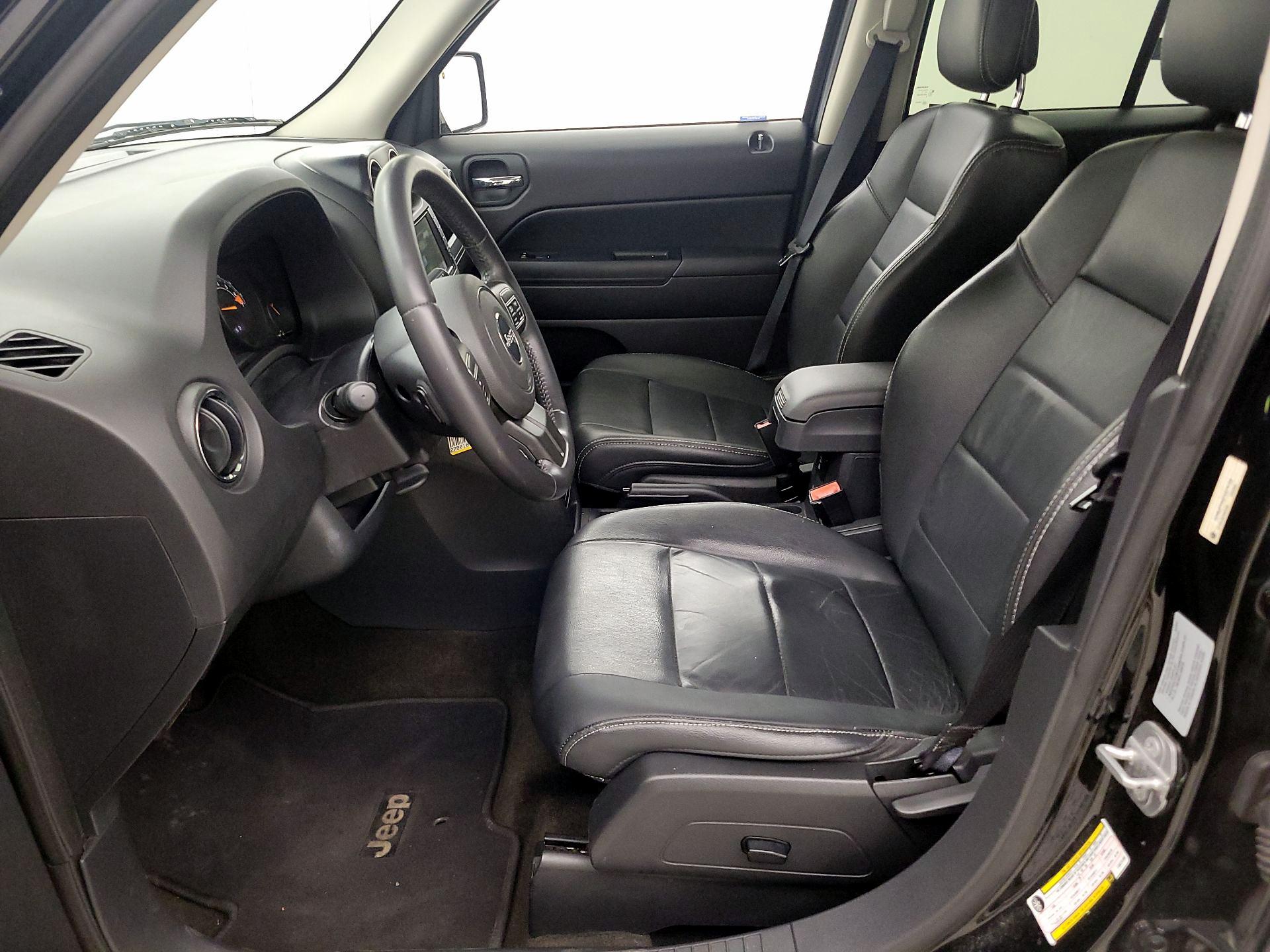 Thumbnail: 2015 Jeep Patriot - 11