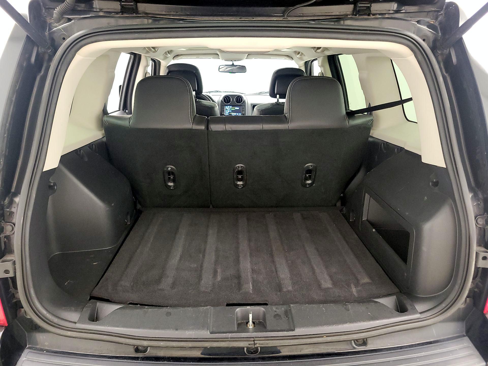 Thumbnail: 2015 Jeep Patriot - 20