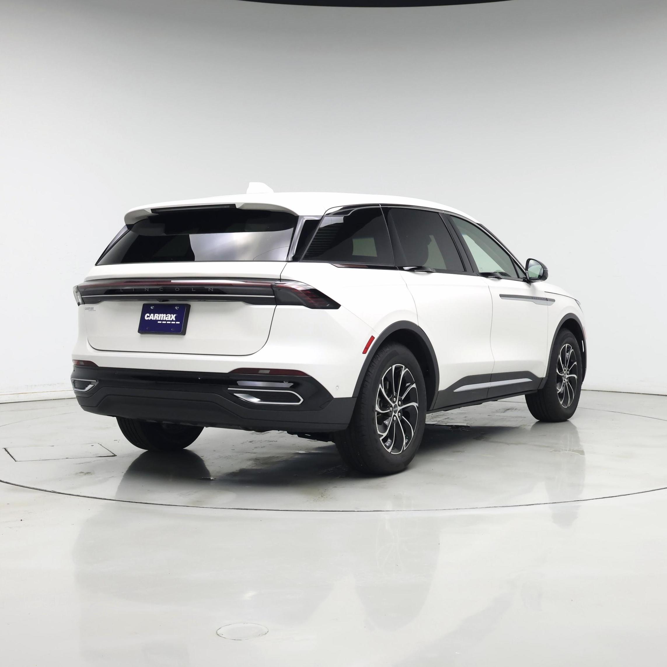 Thumbnail: 2024 Lincoln Nautilus - 8