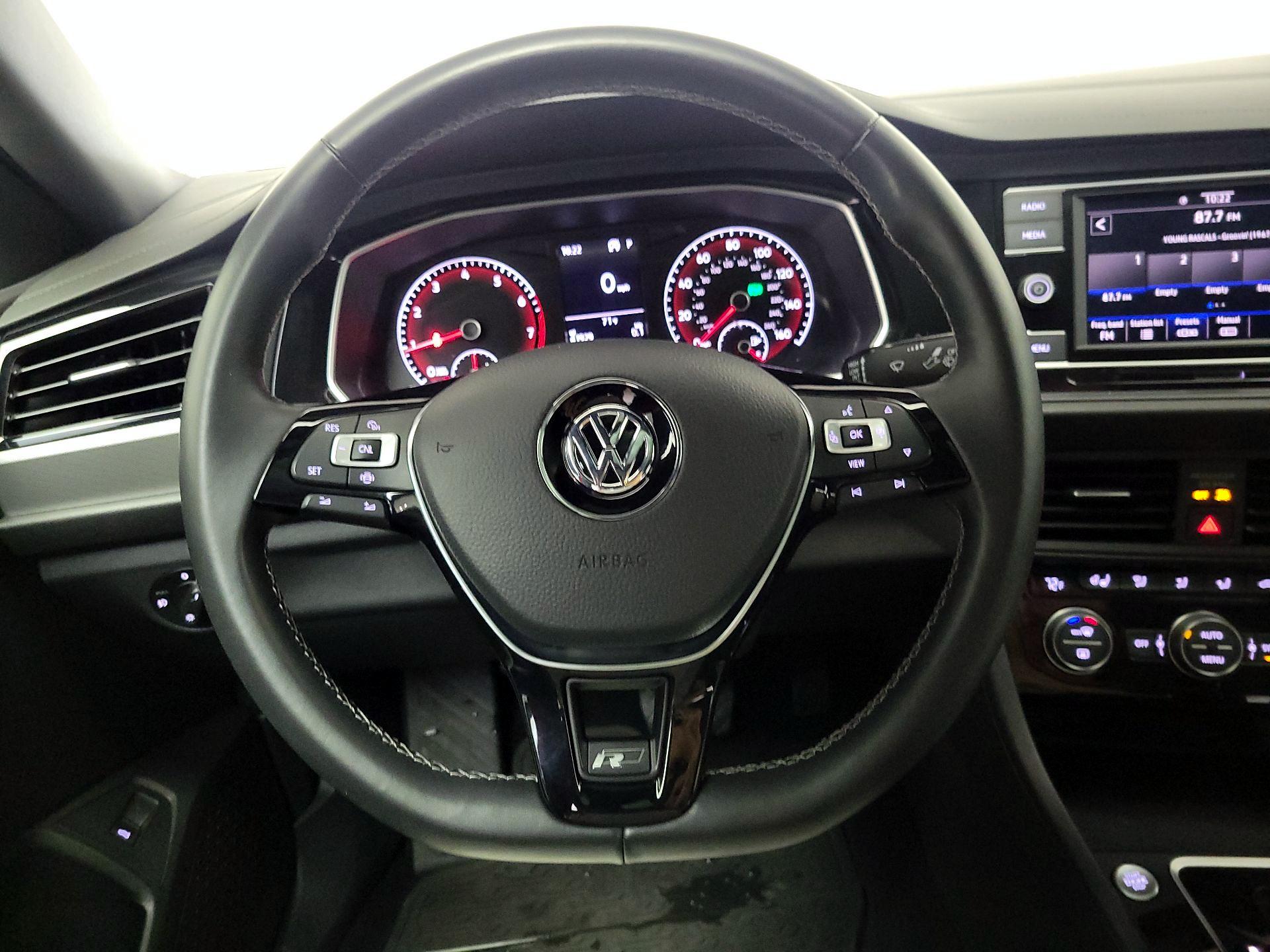 Thumbnail: 2020 Volkswagen Jetta - 10