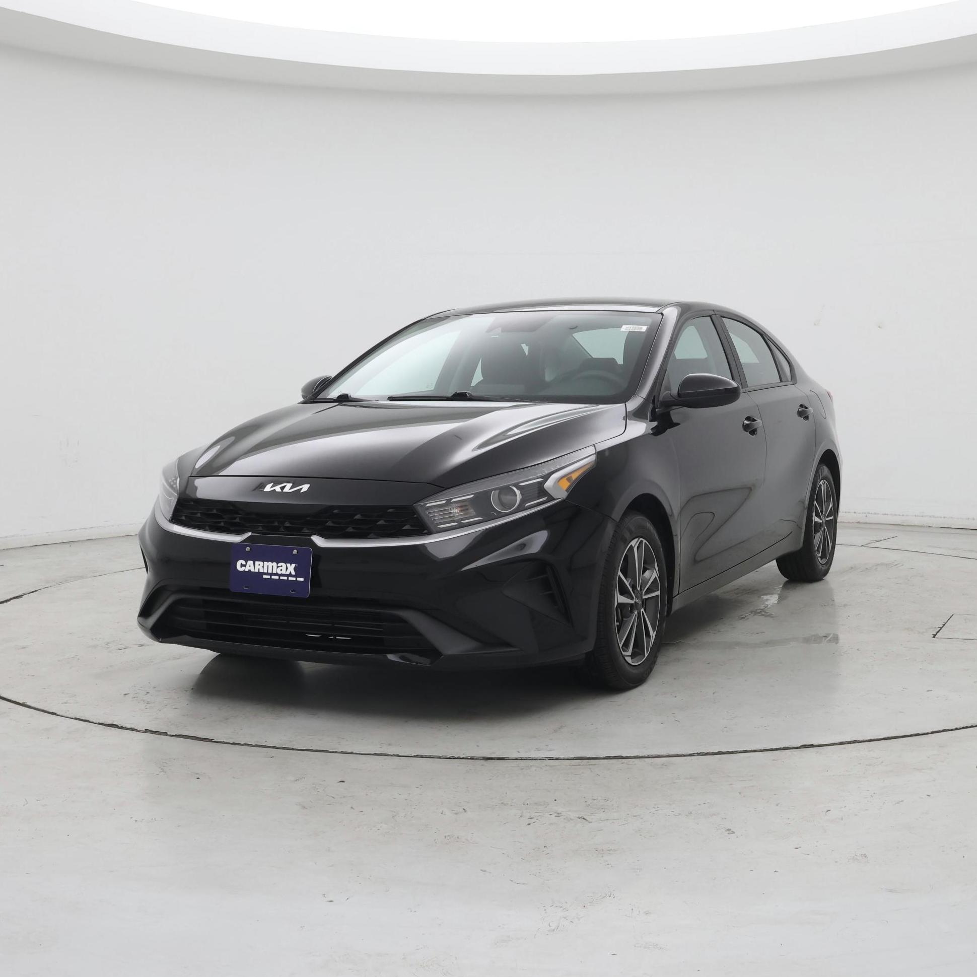 Thumbnail: 2023 Kia Forte - 4