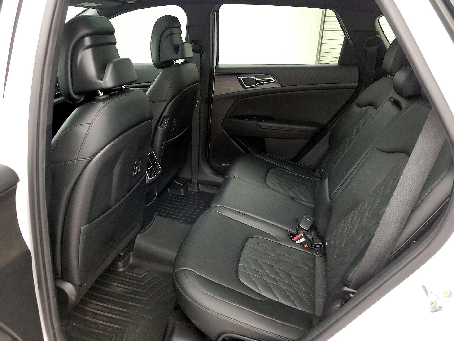 Thumbnail: 2023 Kia Sportage - 19