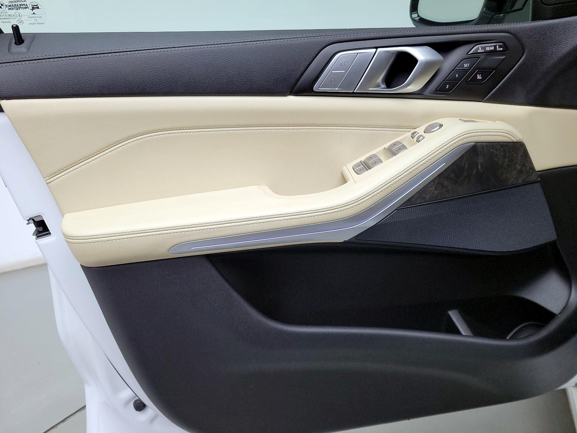 Thumbnail: 2022 BMW X7 - 12