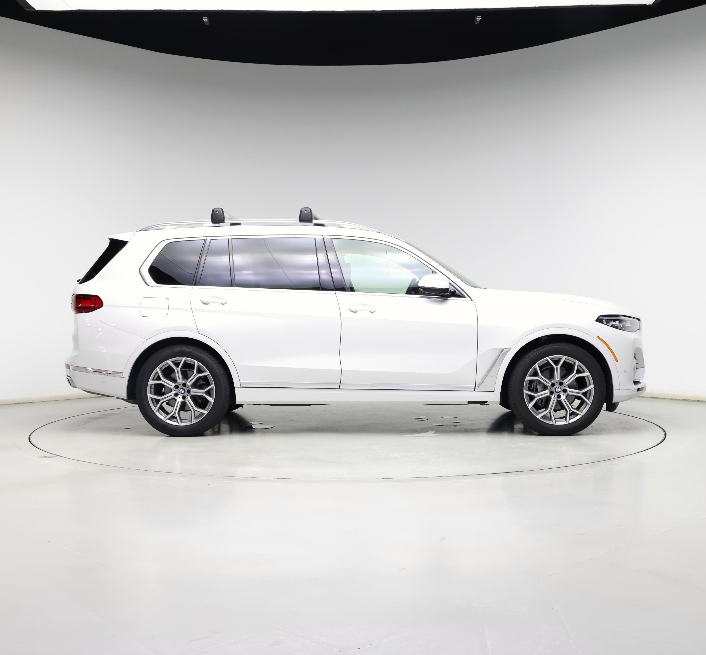 Thumbnail: 2022 BMW X7 - 7