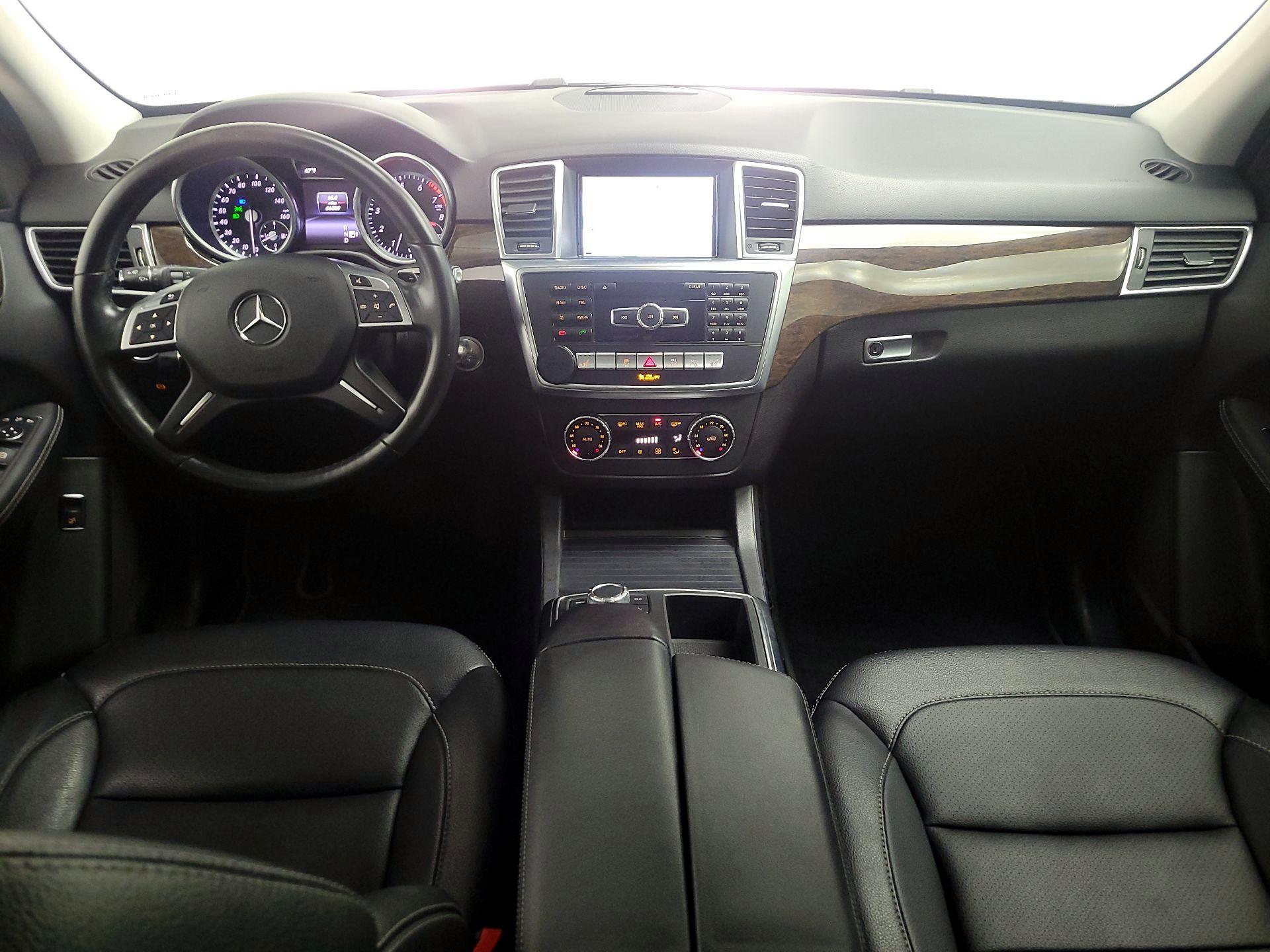 Thumbnail: 2015 Mercedes-Benz M-Class - 9