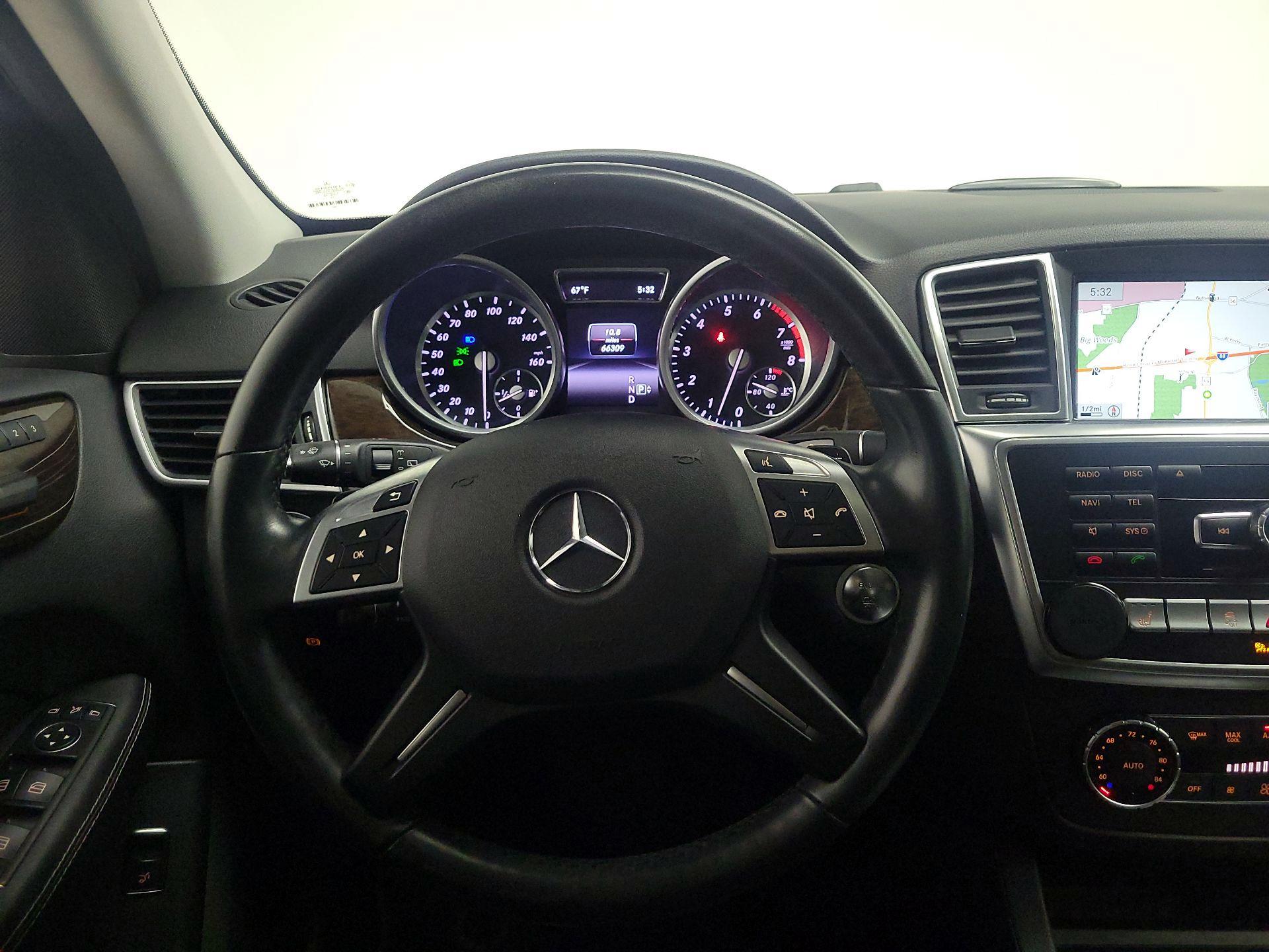 Thumbnail: 2015 Mercedes-Benz M-Class - 10