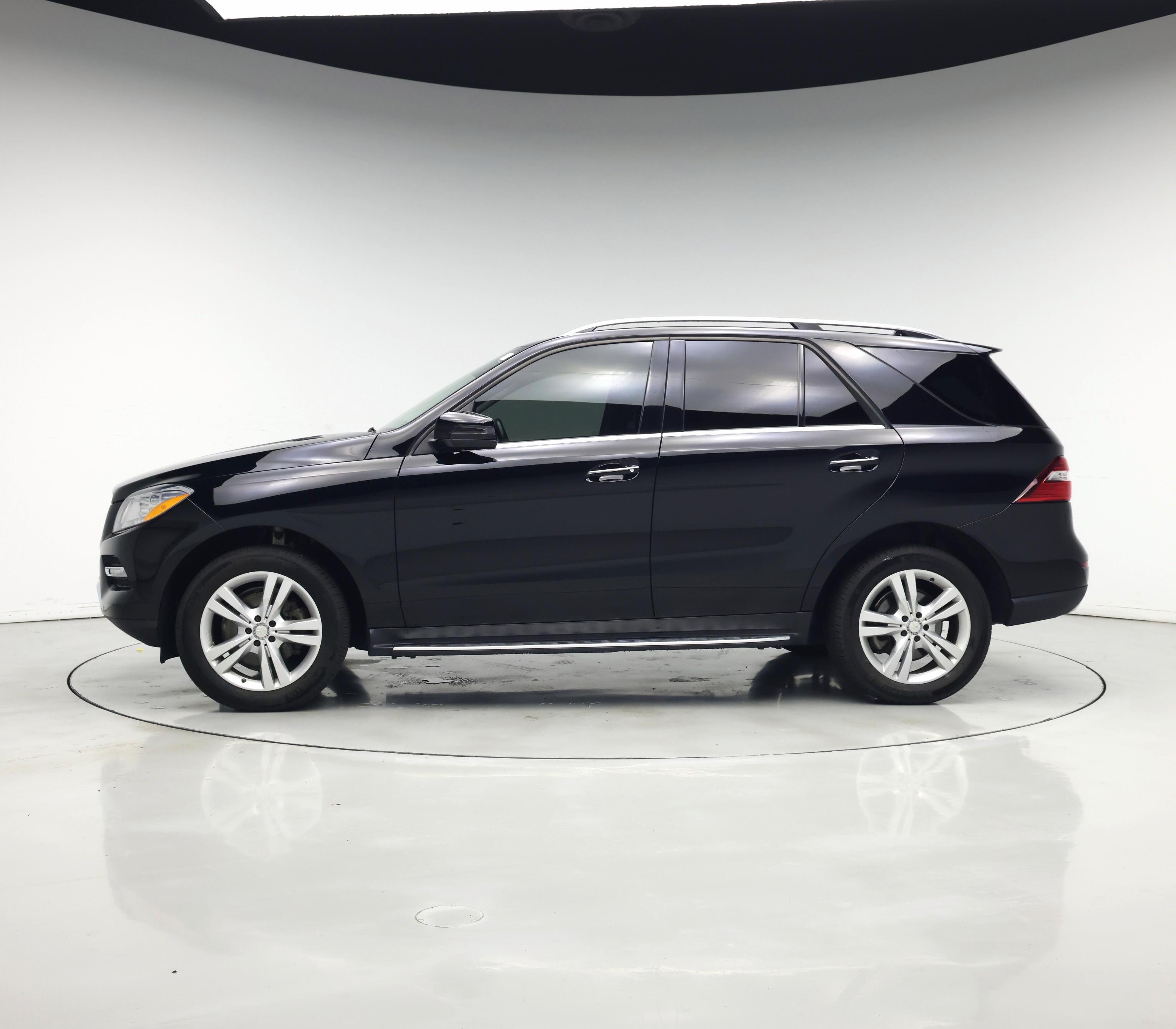 Thumbnail: 2015 Mercedes-Benz M-Class - 3