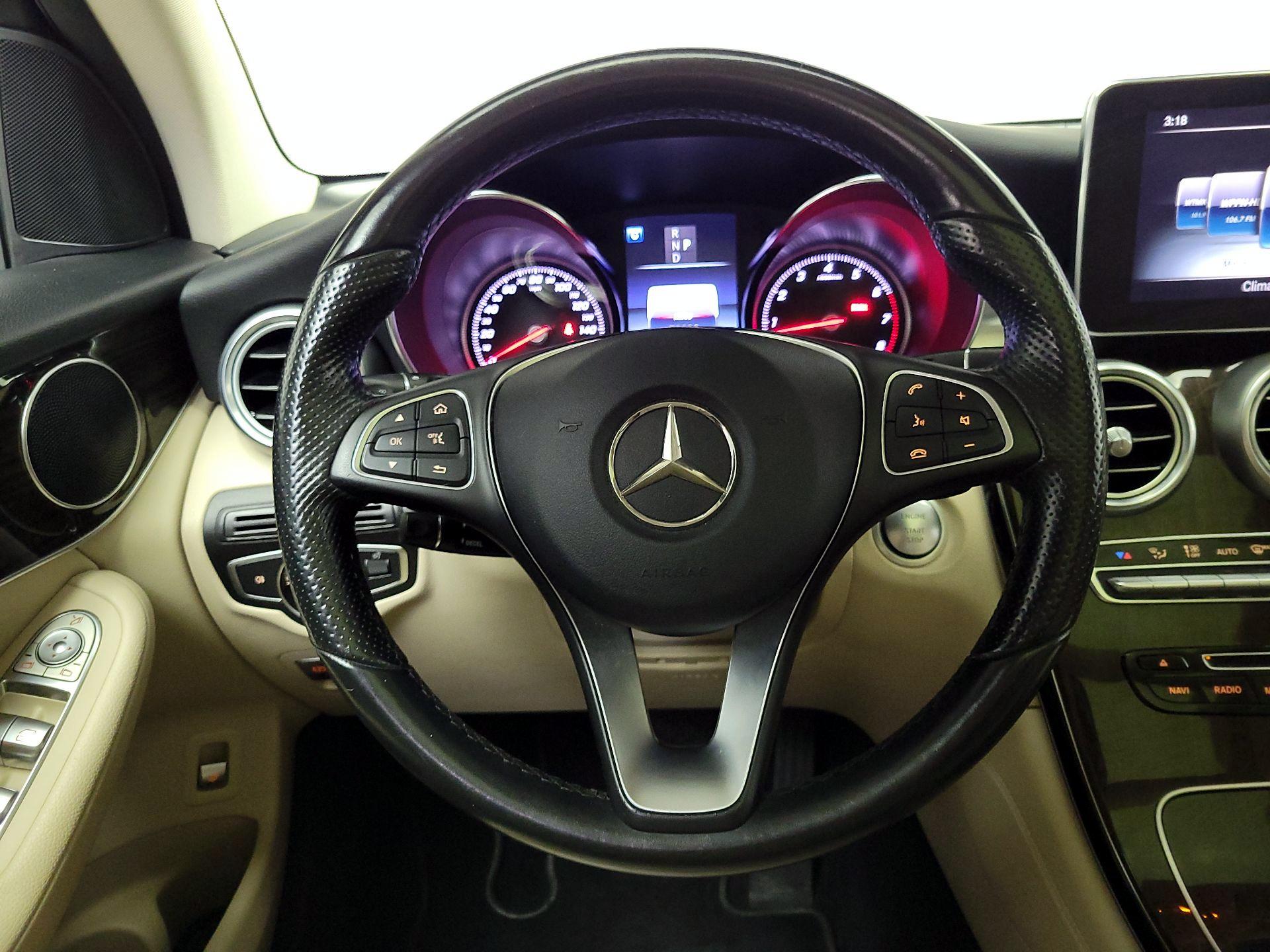 Thumbnail: 2016 Mercedes-Benz GLC - 10